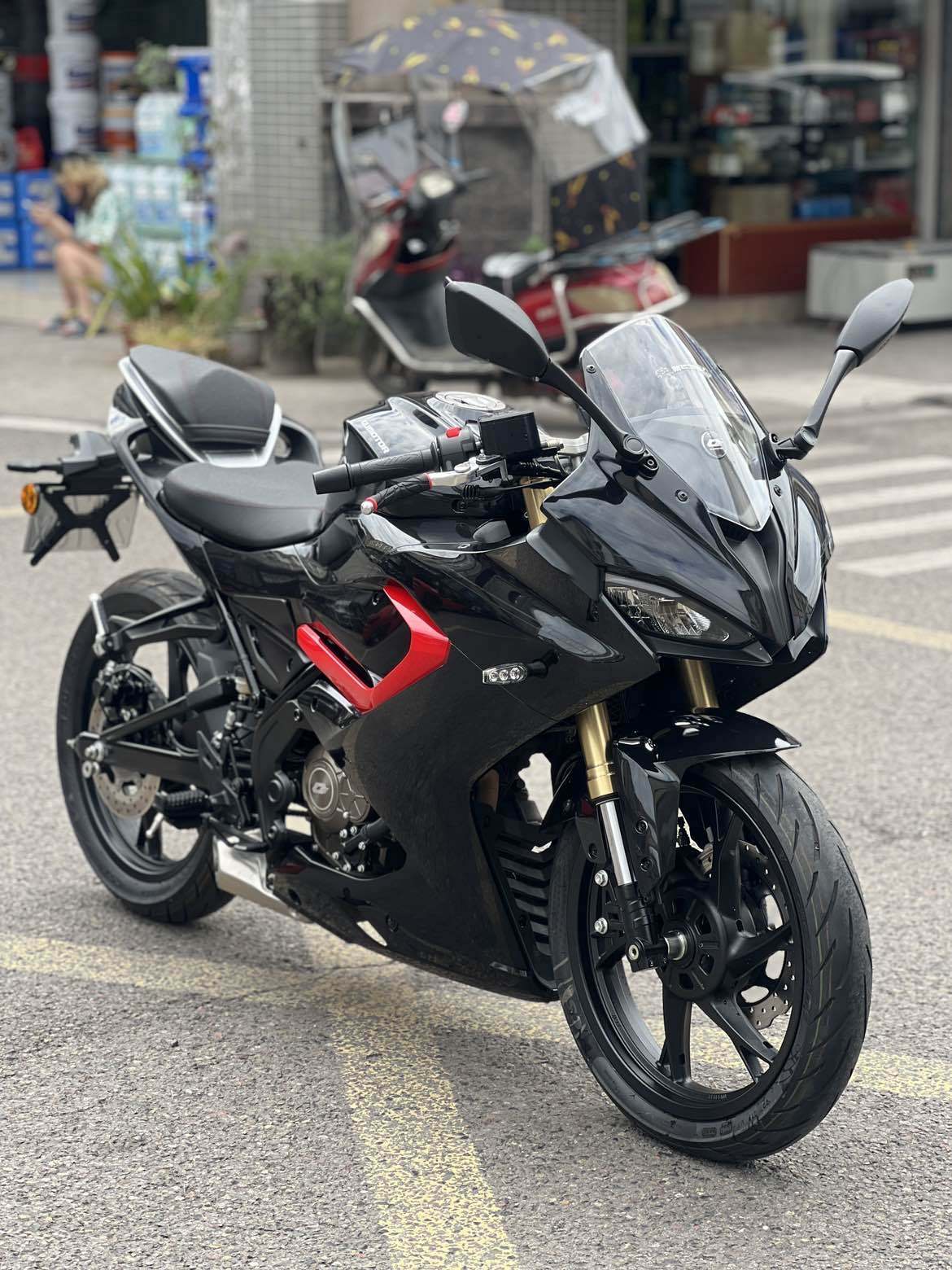 QJMOTOR 赛150