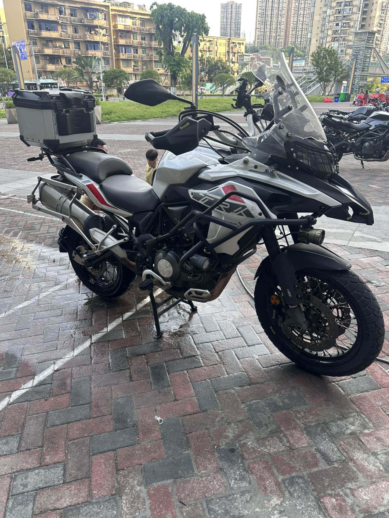 贝纳利 金鹏 TRK502