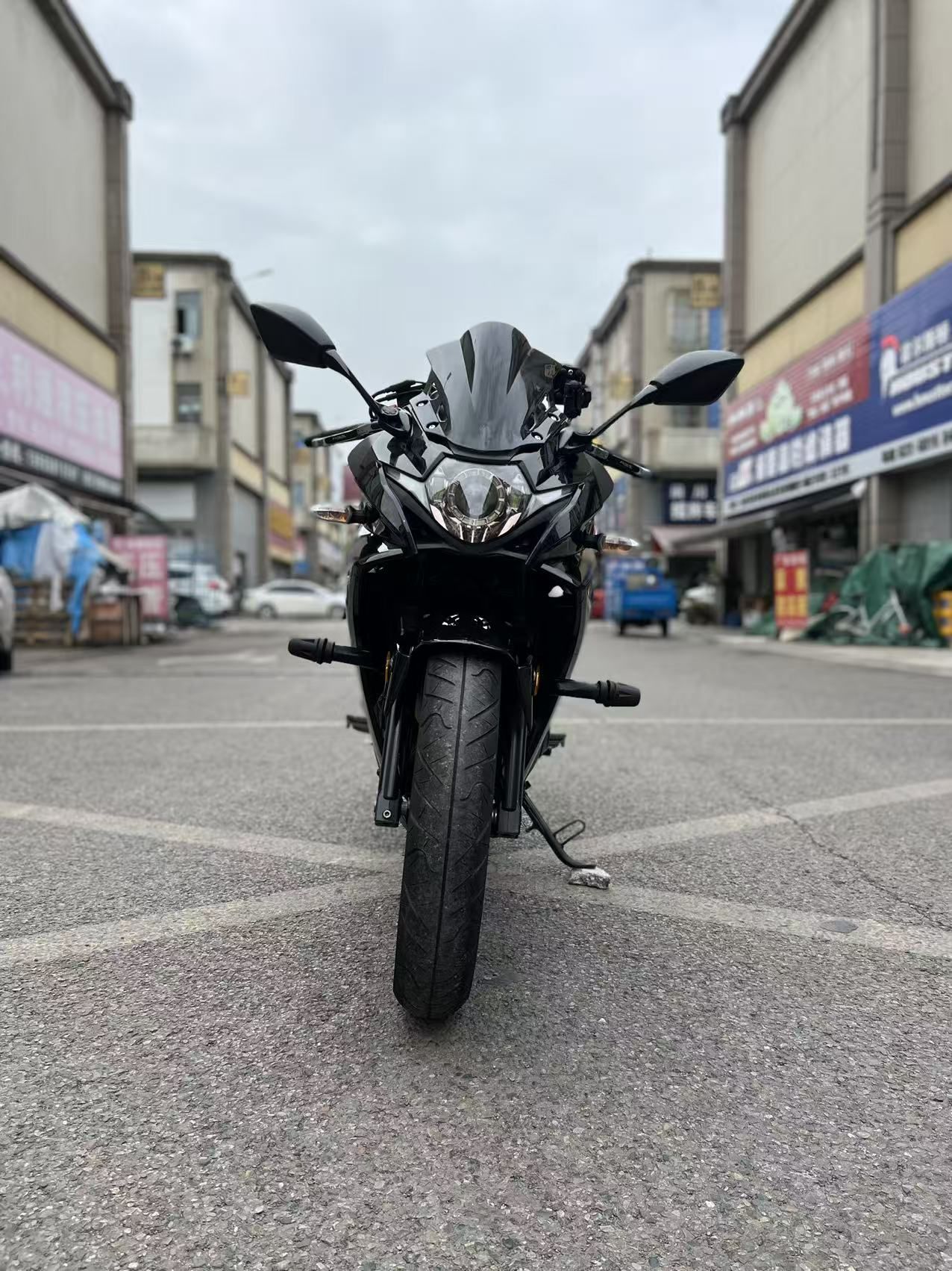 豪爵铃木 GSX250R