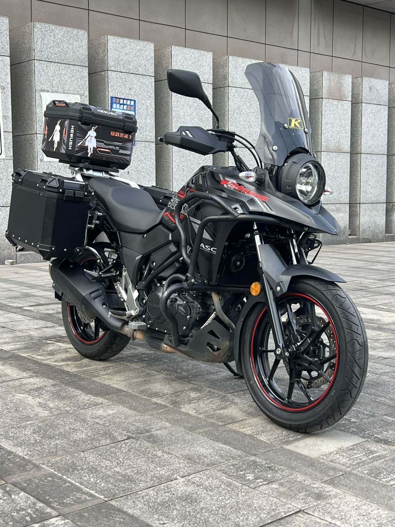 豪爵铃木 DL250