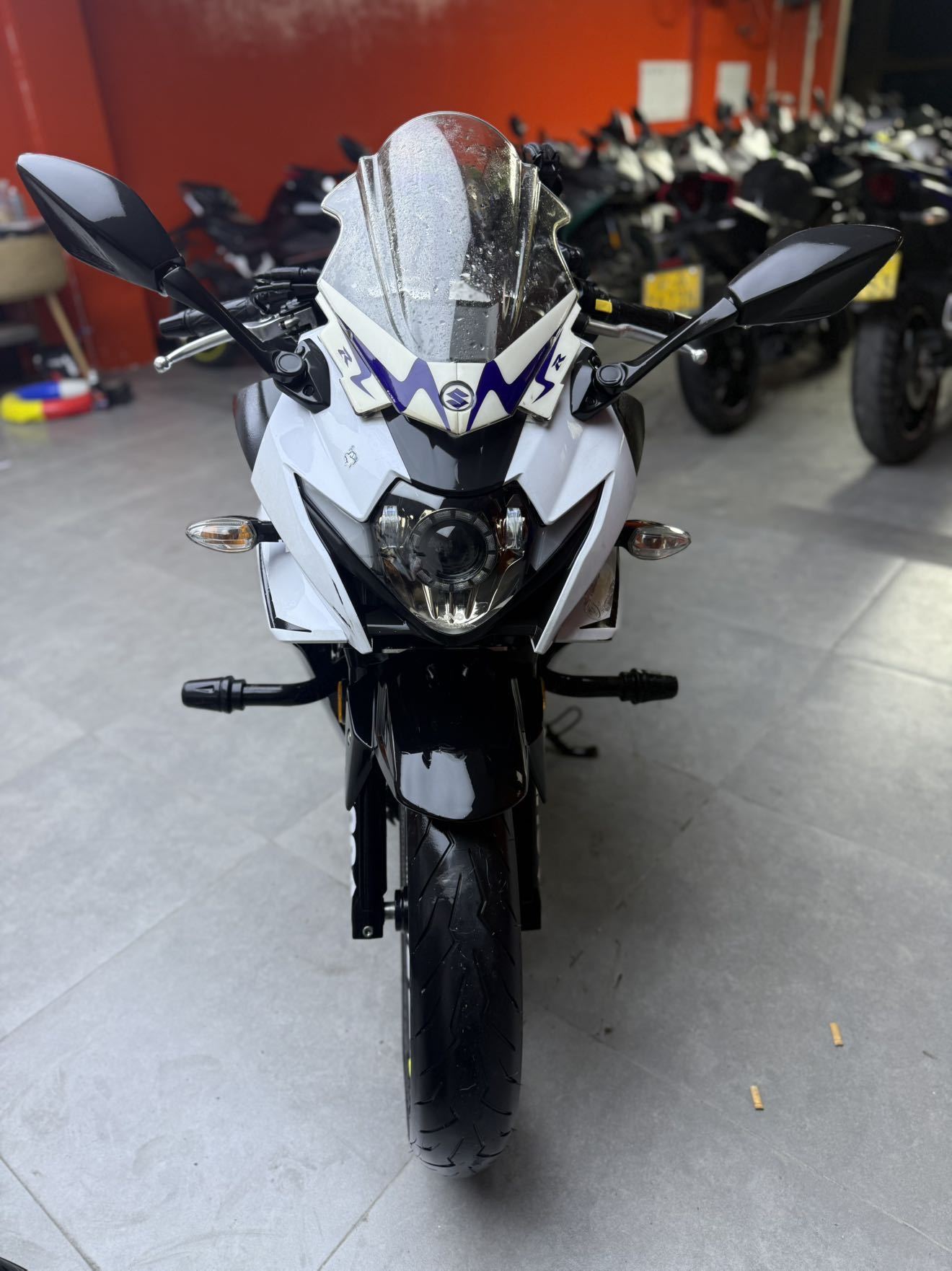 豪爵铃木 GSX250R