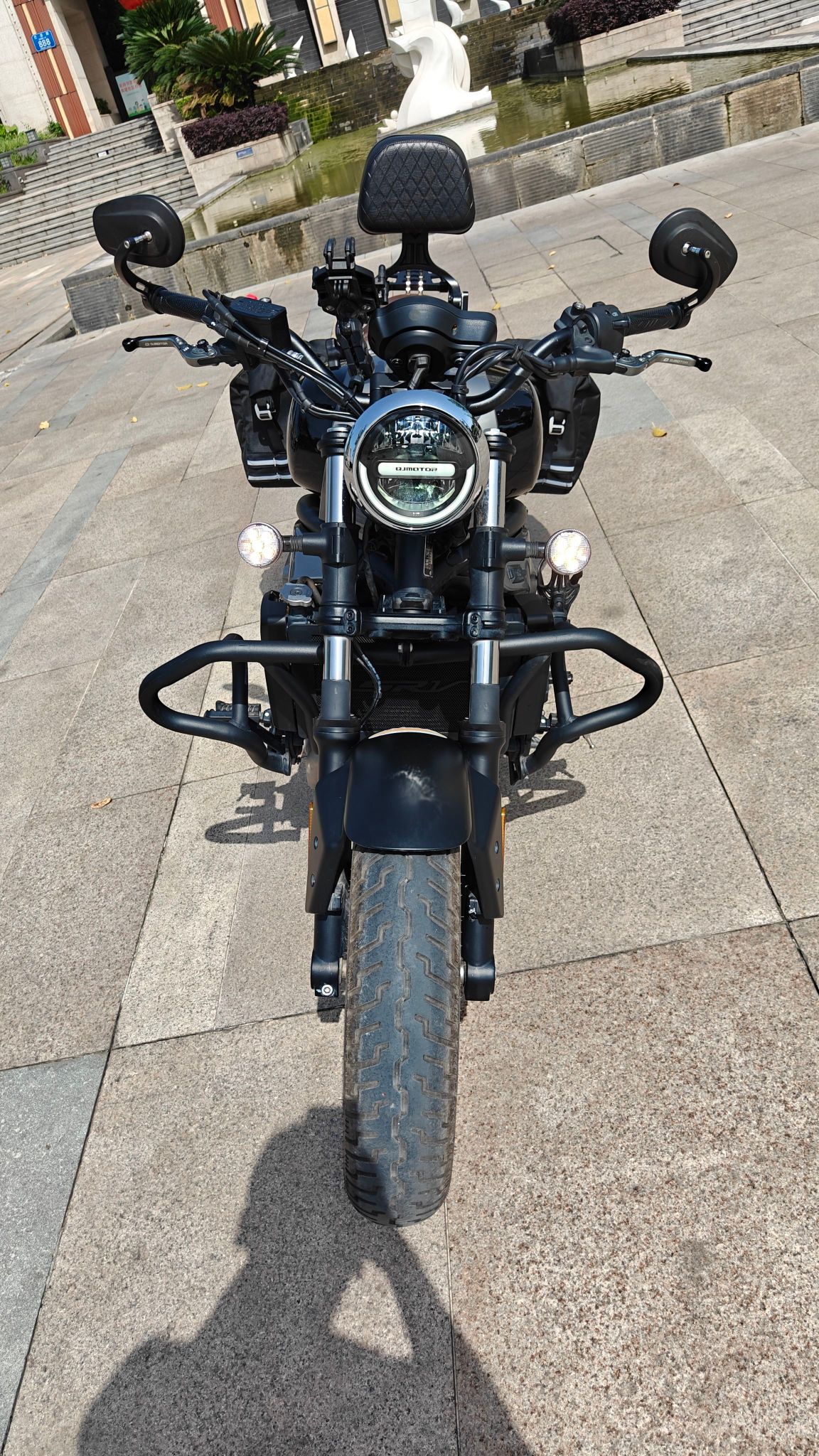 QJMOTOR 闪500S