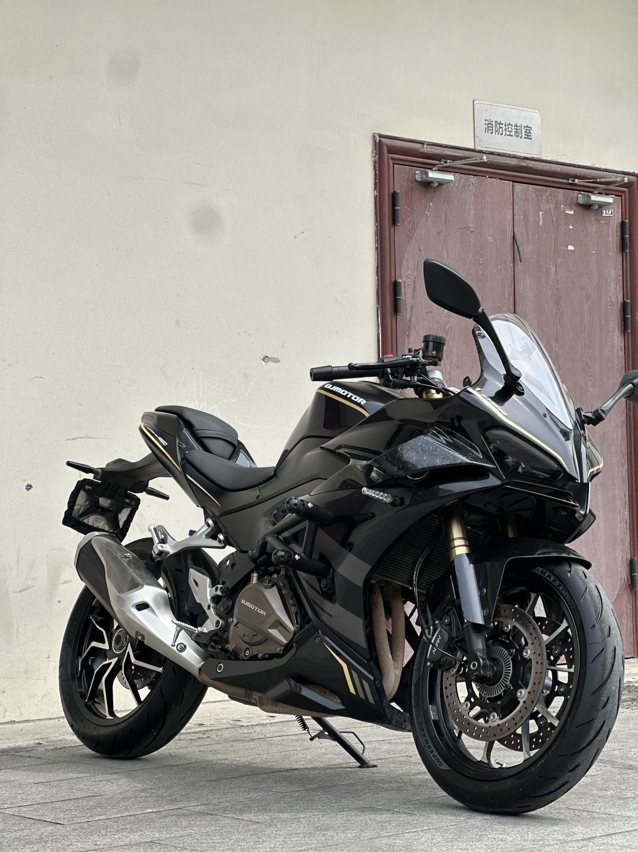 QJMOTOR 赛450