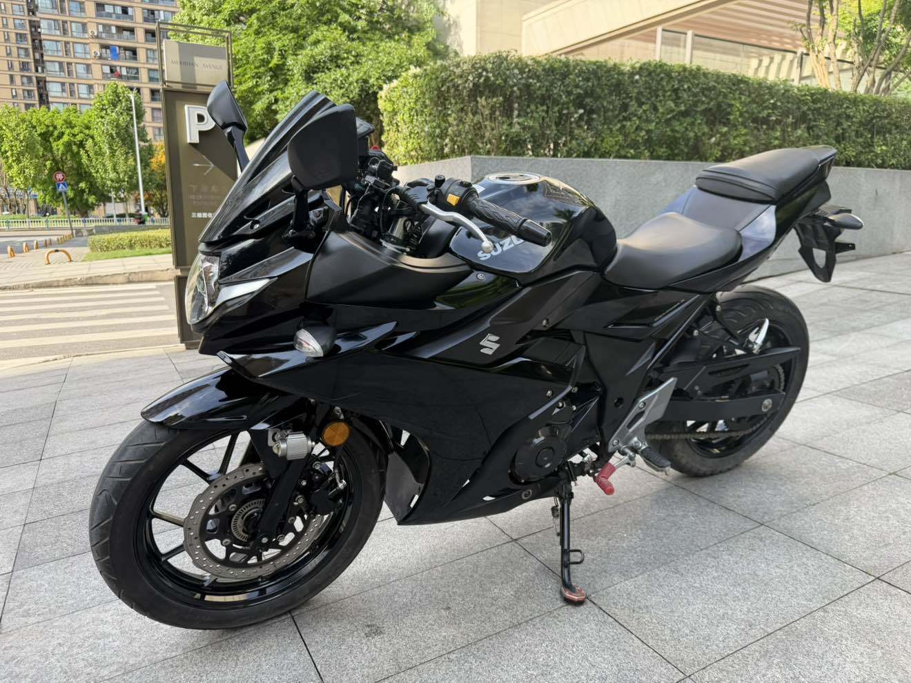豪爵铃木 GSX250R