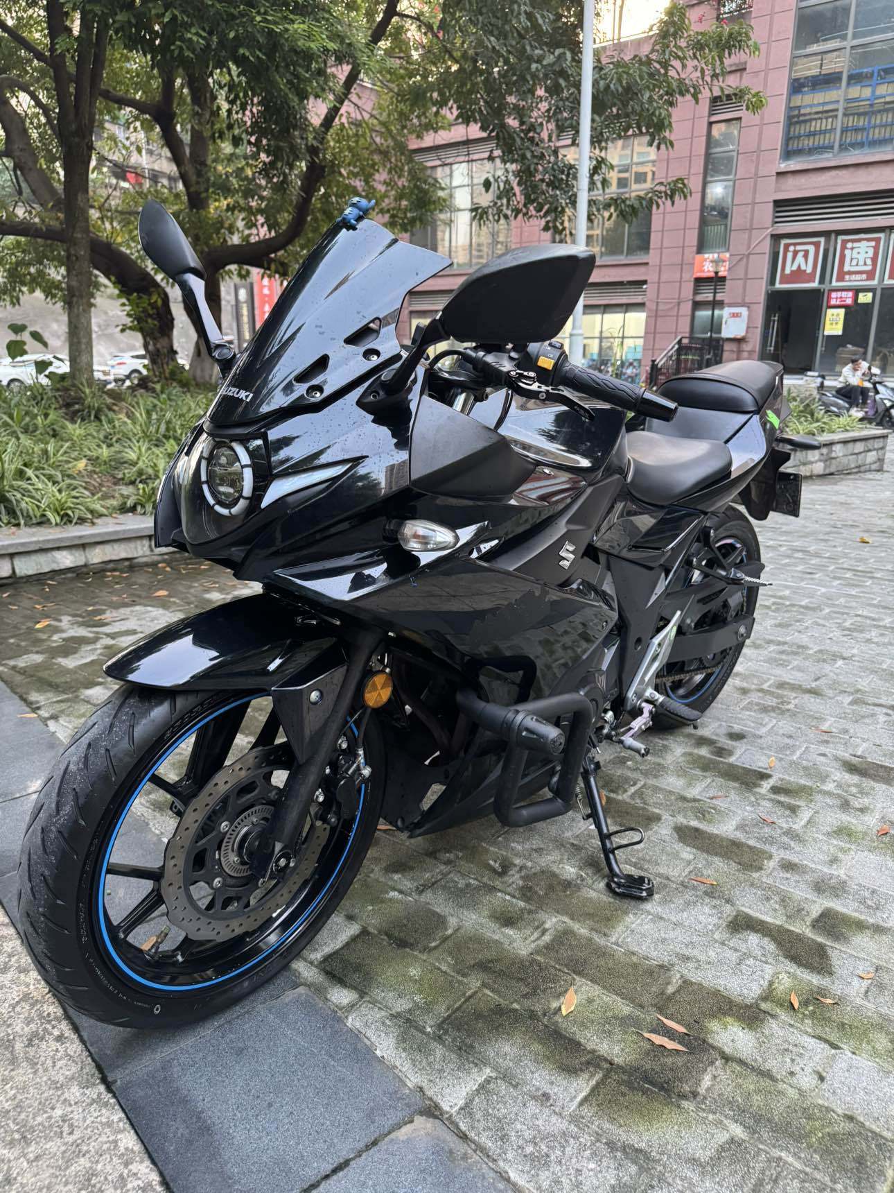 豪爵铃木 GSX250R