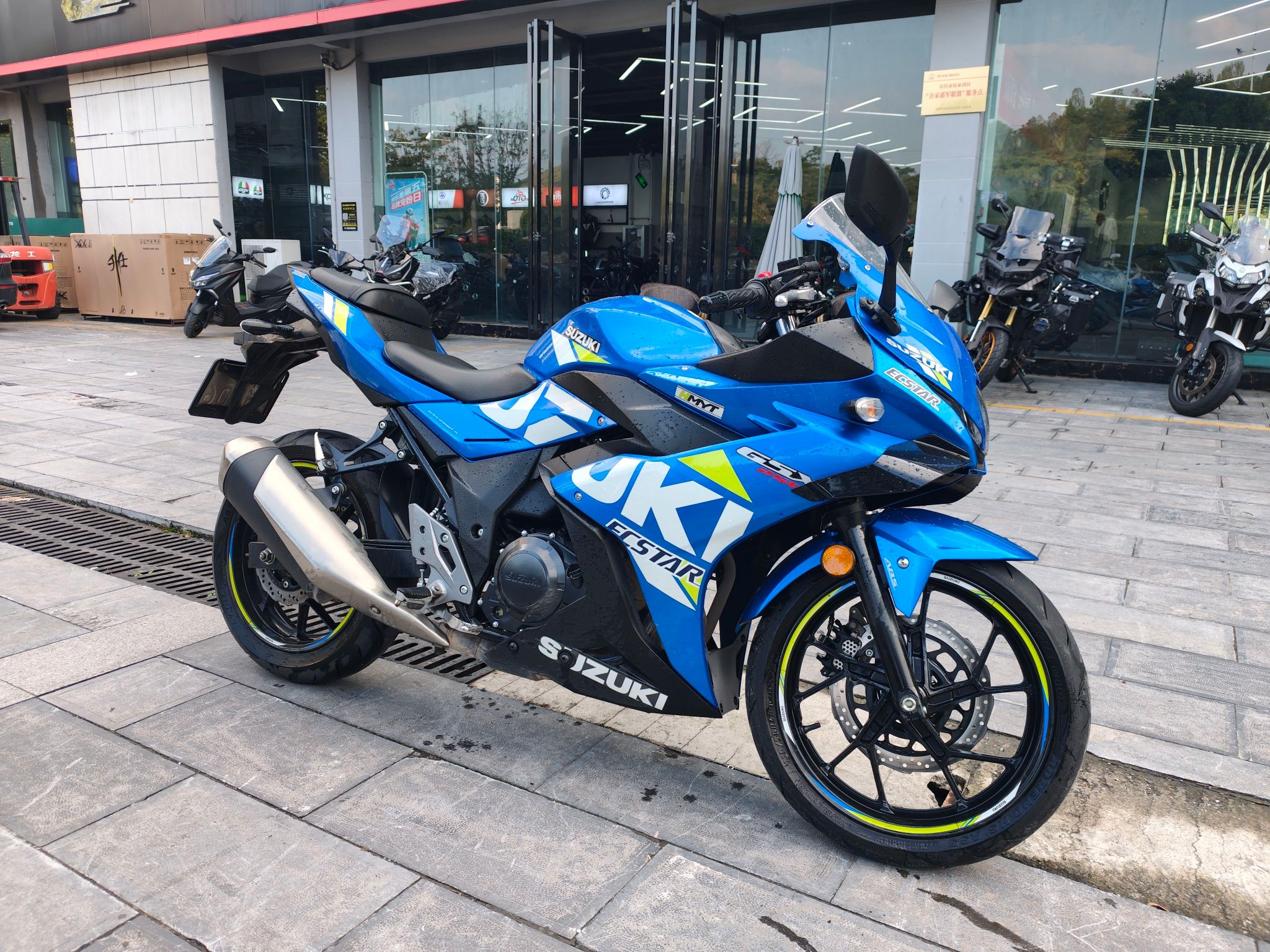 豪爵铃木 GSX250R