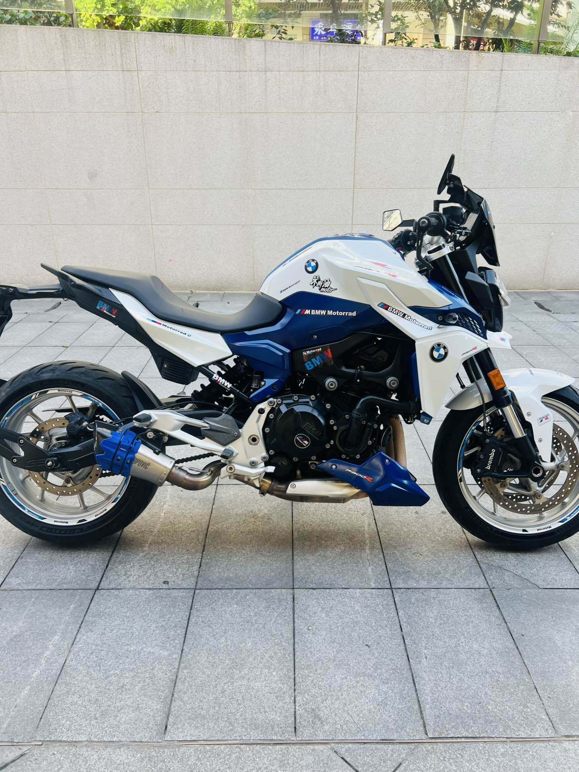 宝马 F 900 R