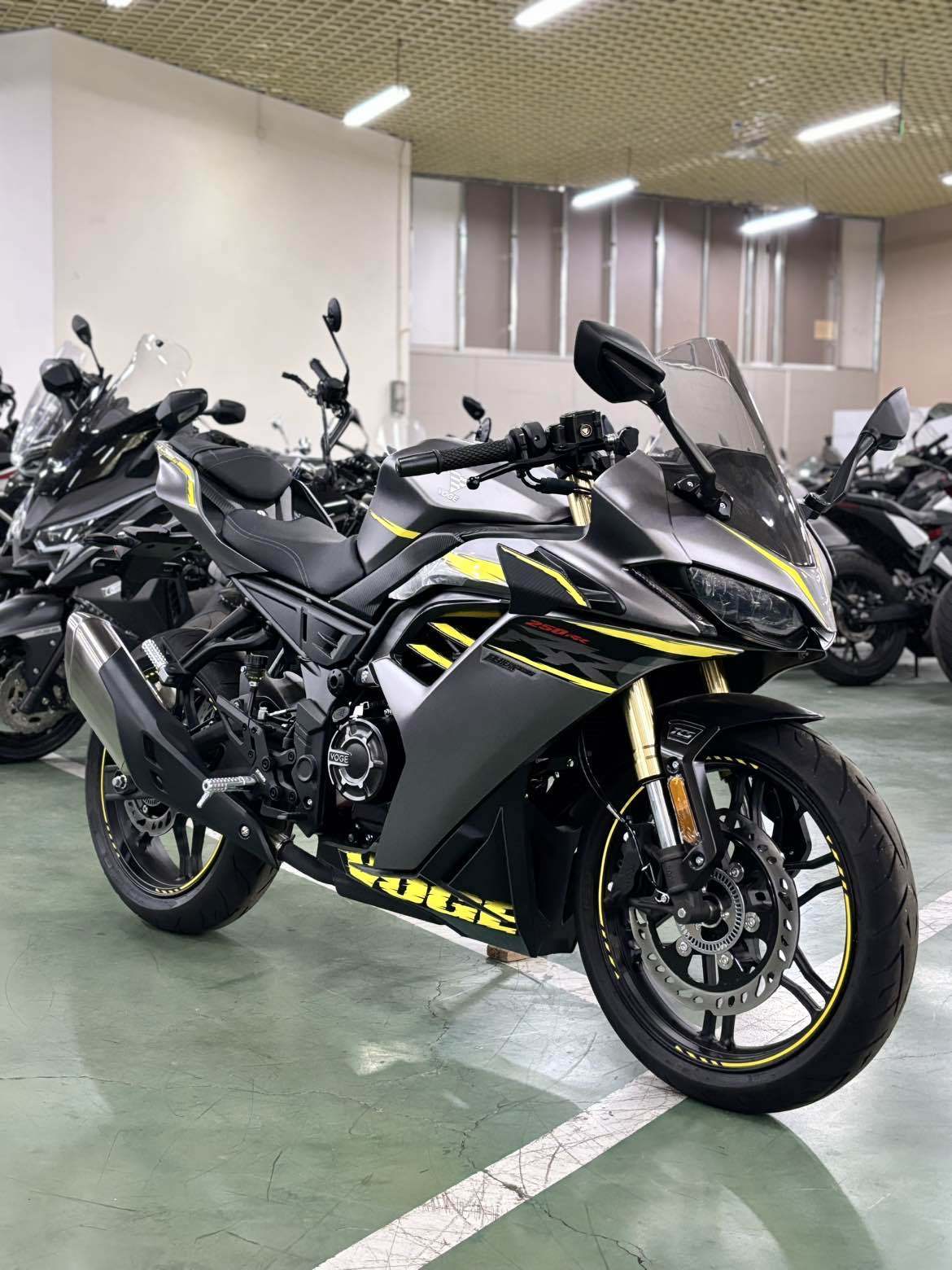 无极 250RR