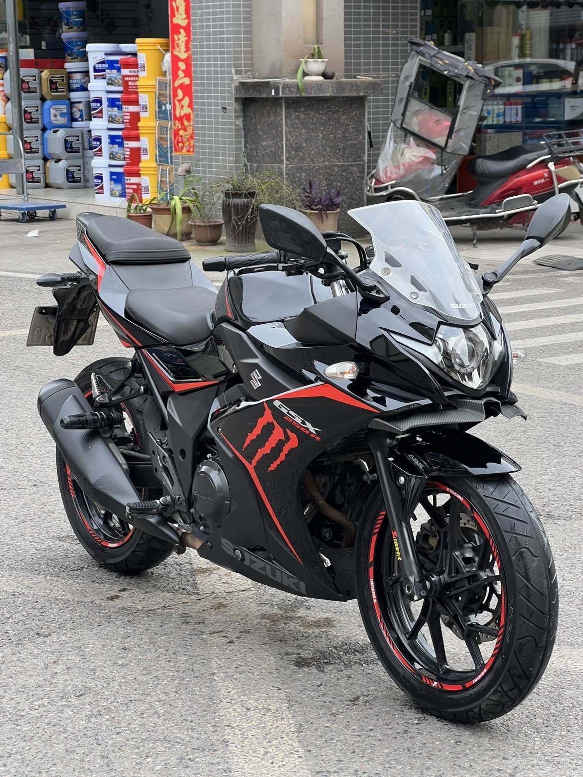 豪爵铃木 GSX250R
