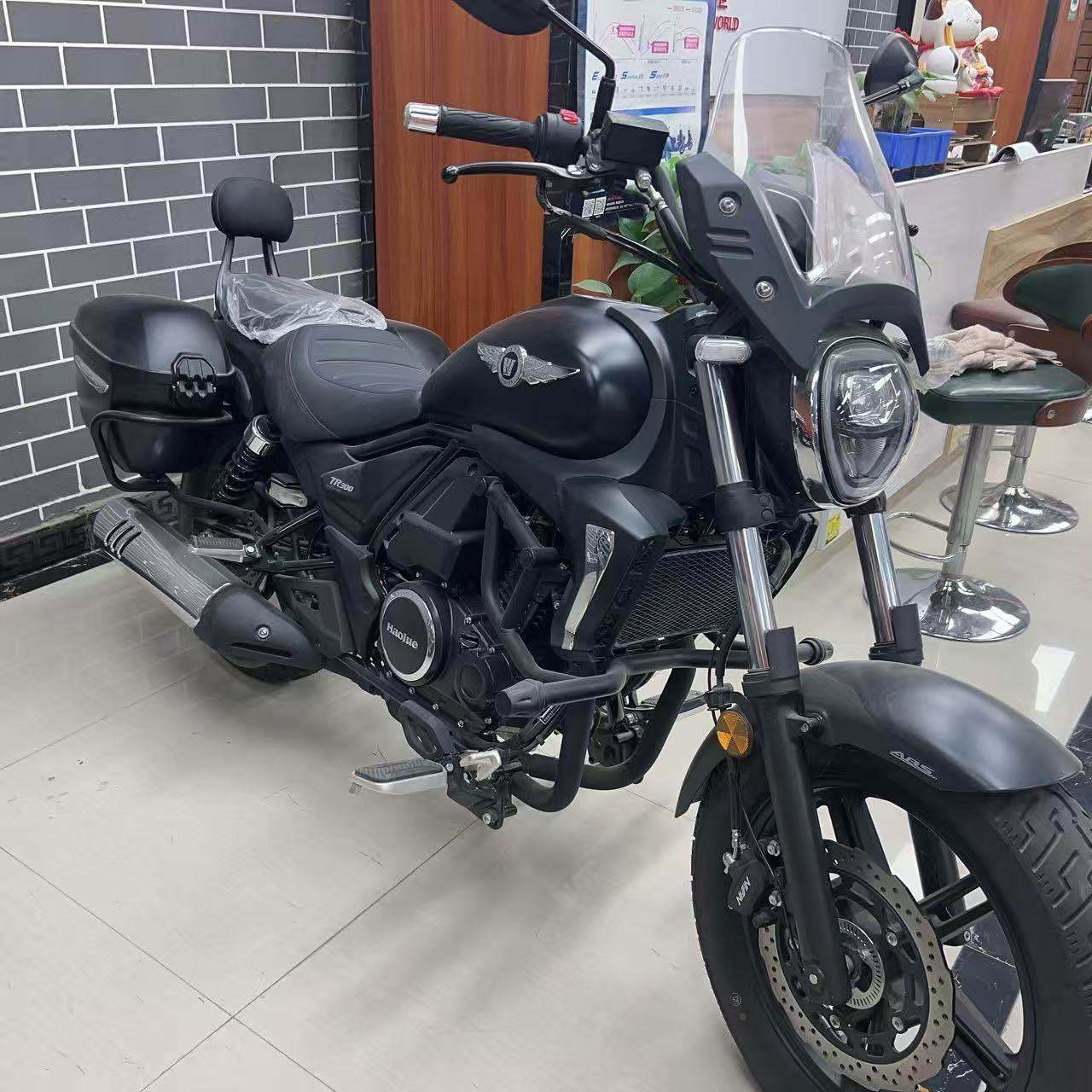 豪爵 TR300