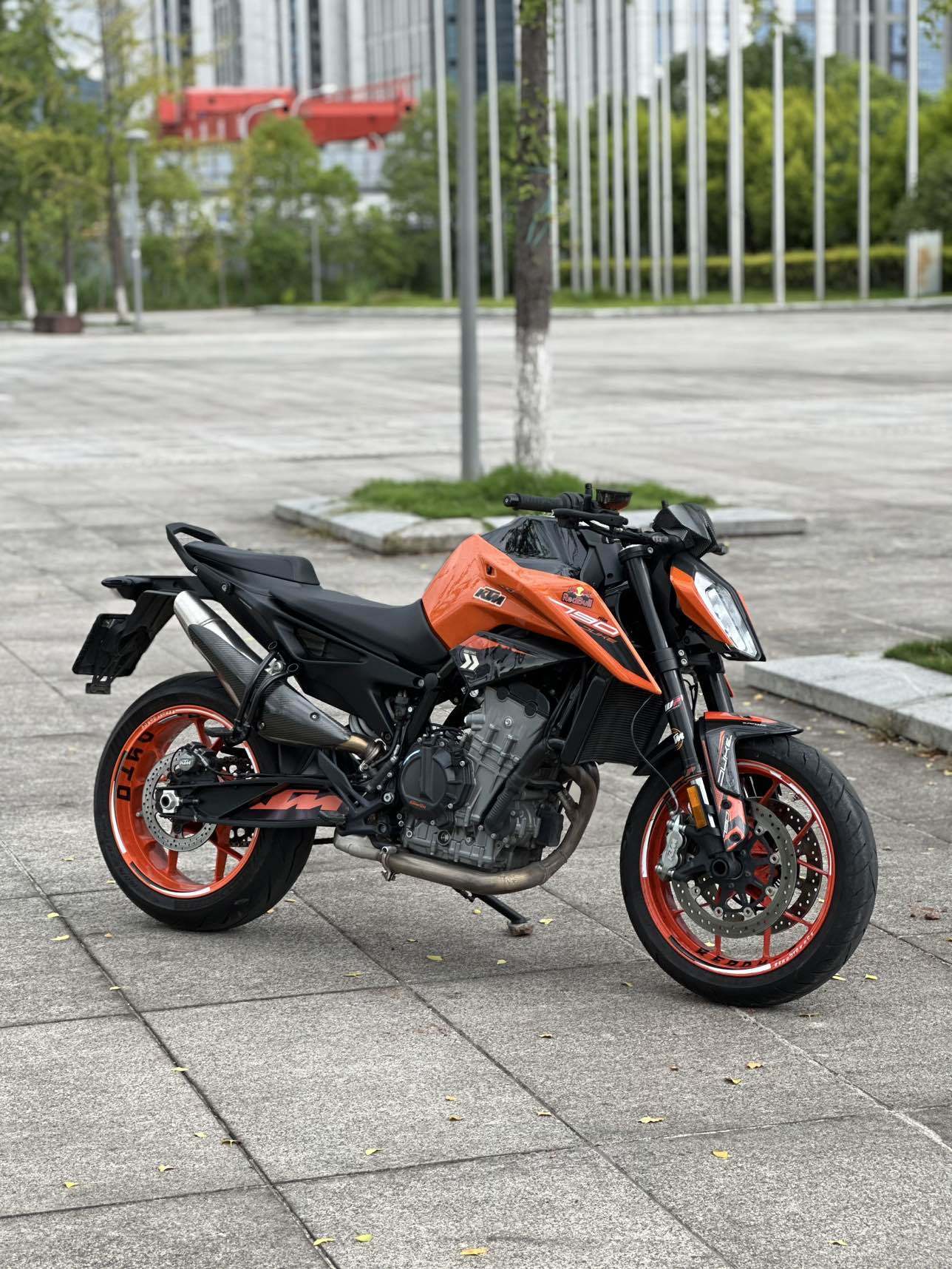 KTMR2R 790 Duke