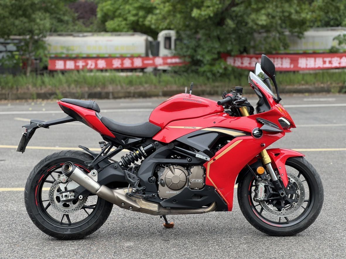 QJMOTOR 赛600