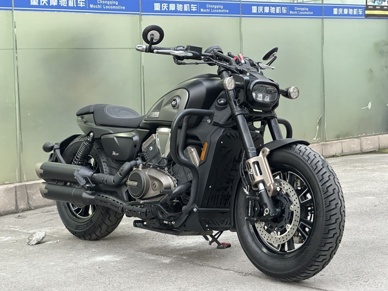 QJMOTOR 闪600