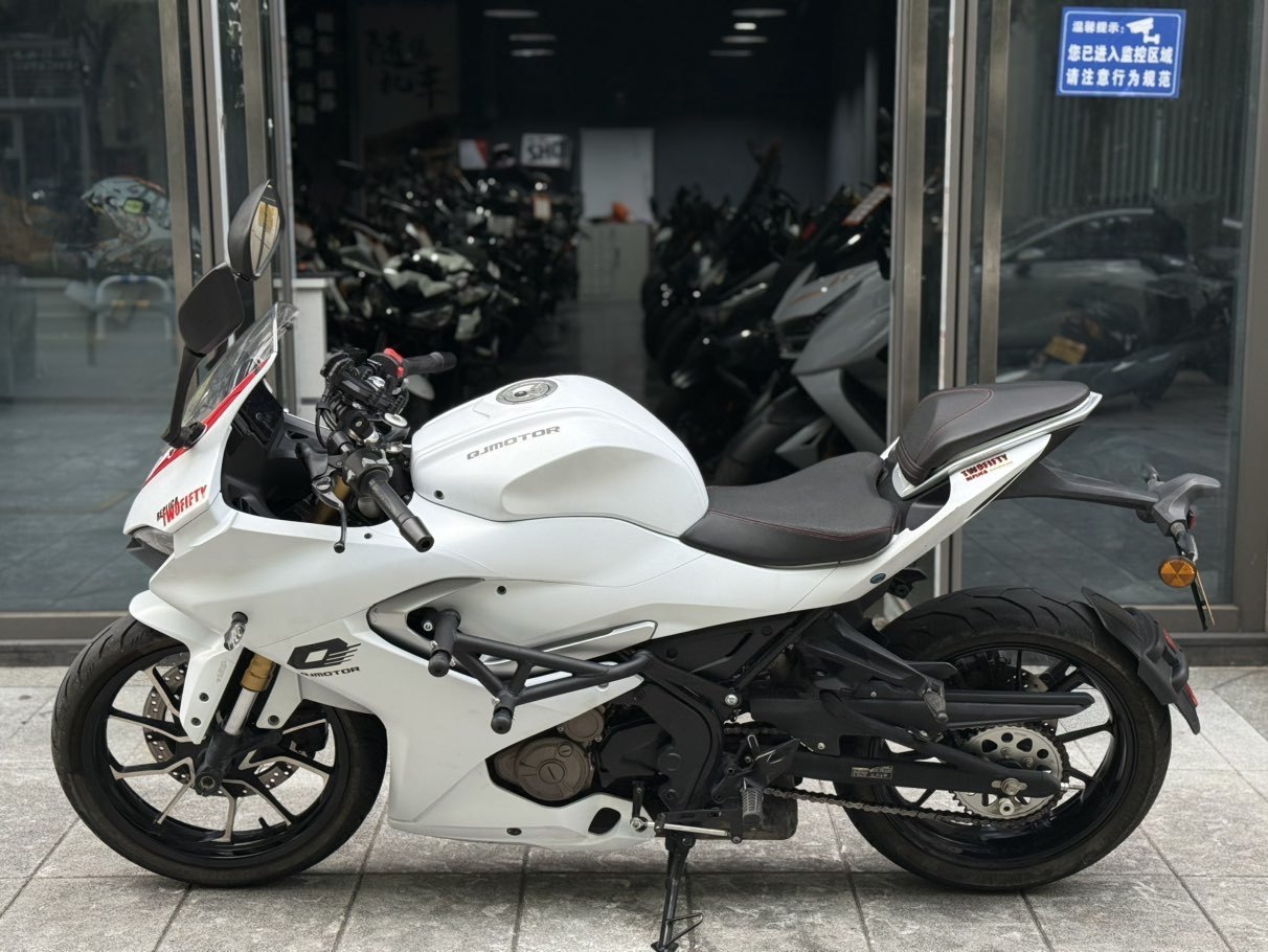 QJMOTOR 赛250