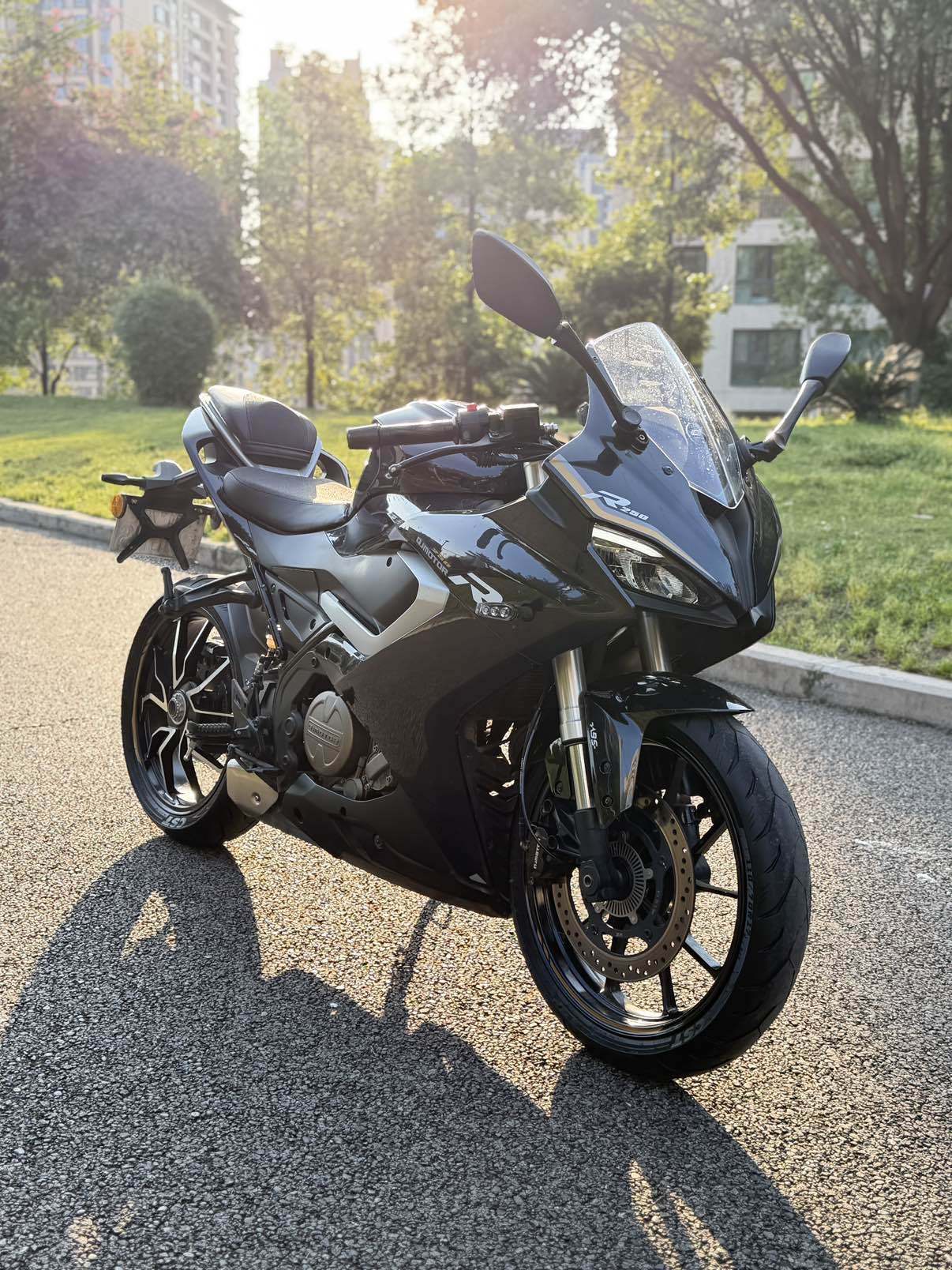 QJMOTOR 赛250
