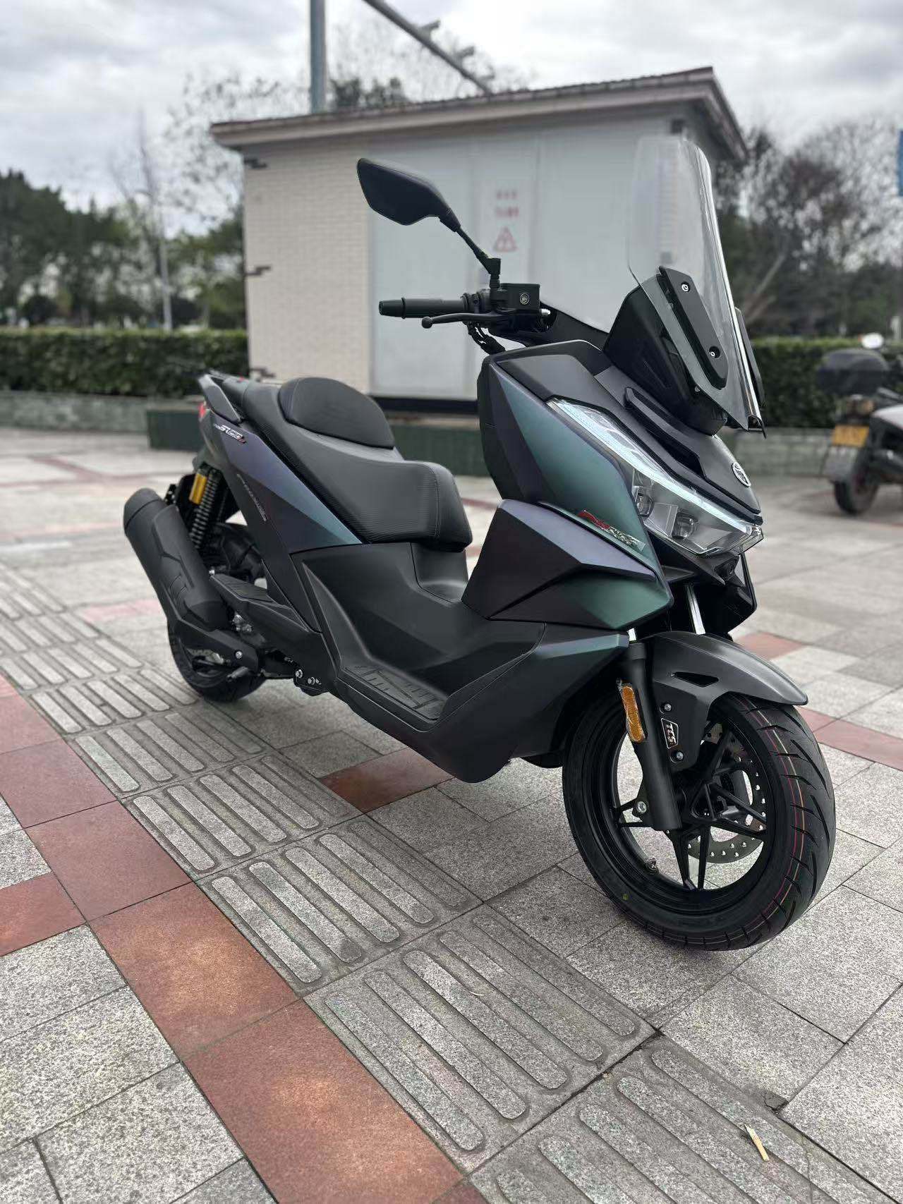 无极 SR250GT