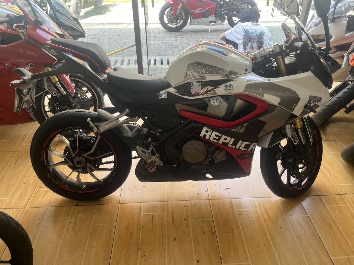 QJMOTOR 赛250