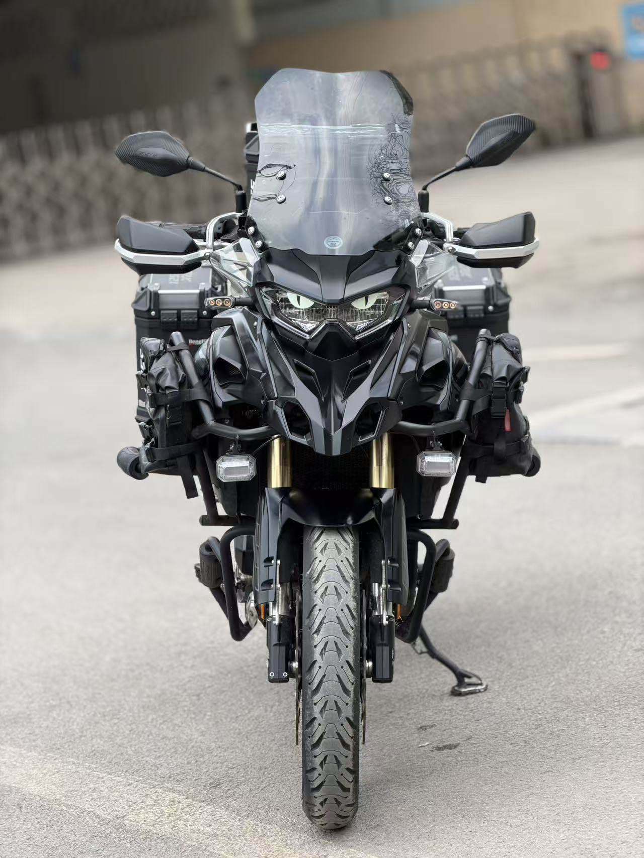 贝纳利 TRK552