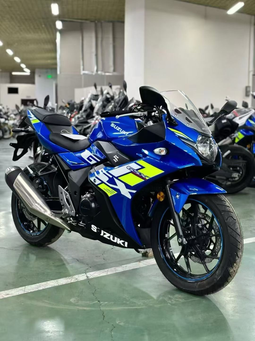 豪爵铃木 GSX250R