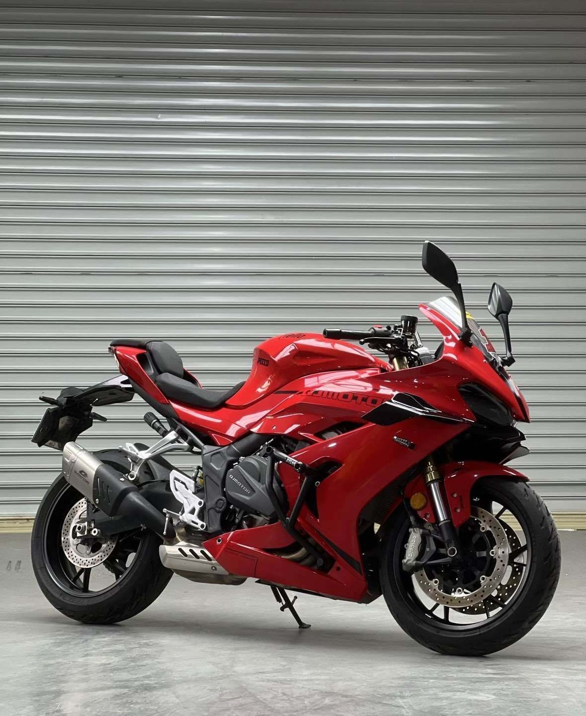 QJMOTOR 赛600