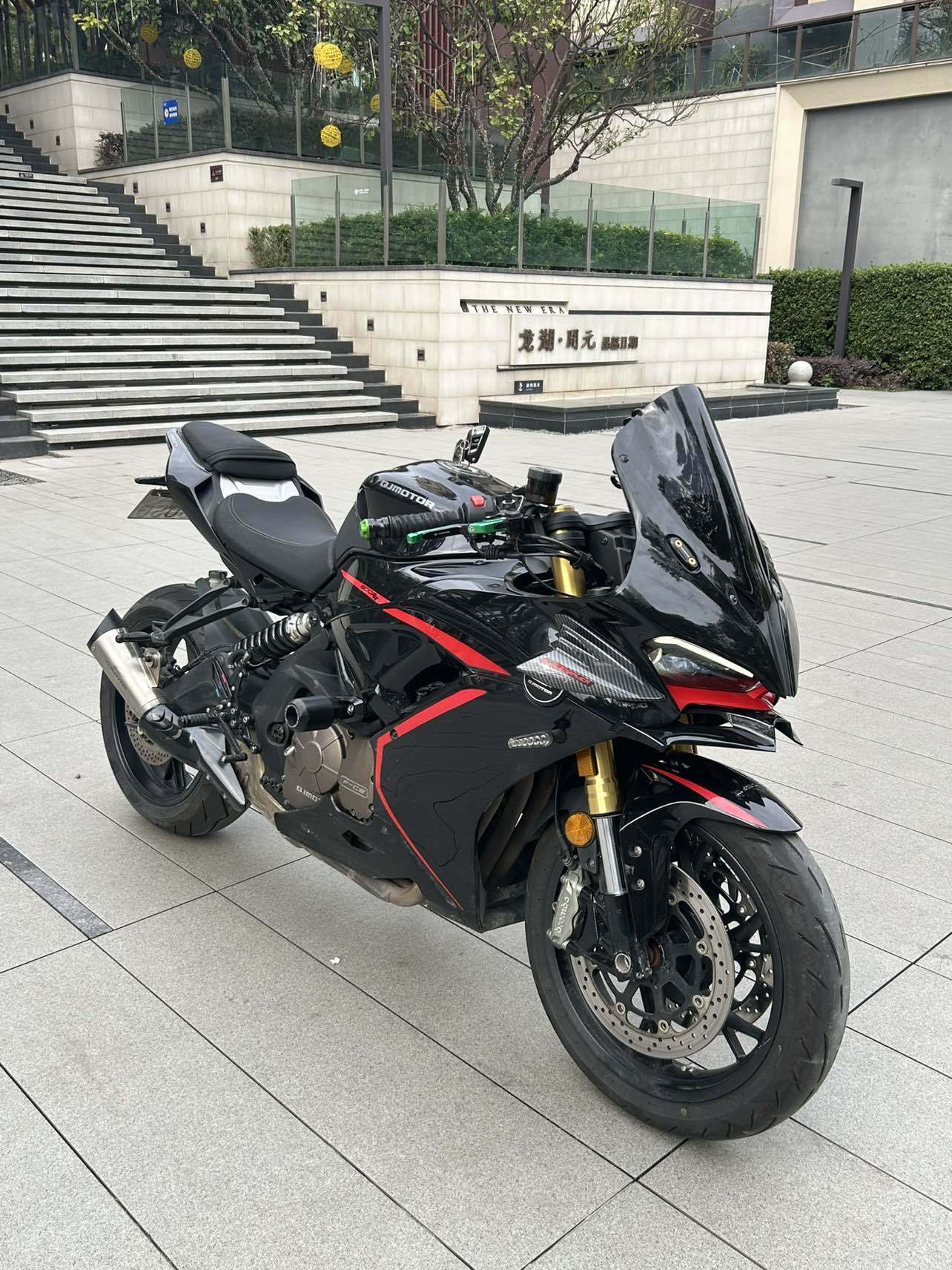 QJMOTOR 赛600