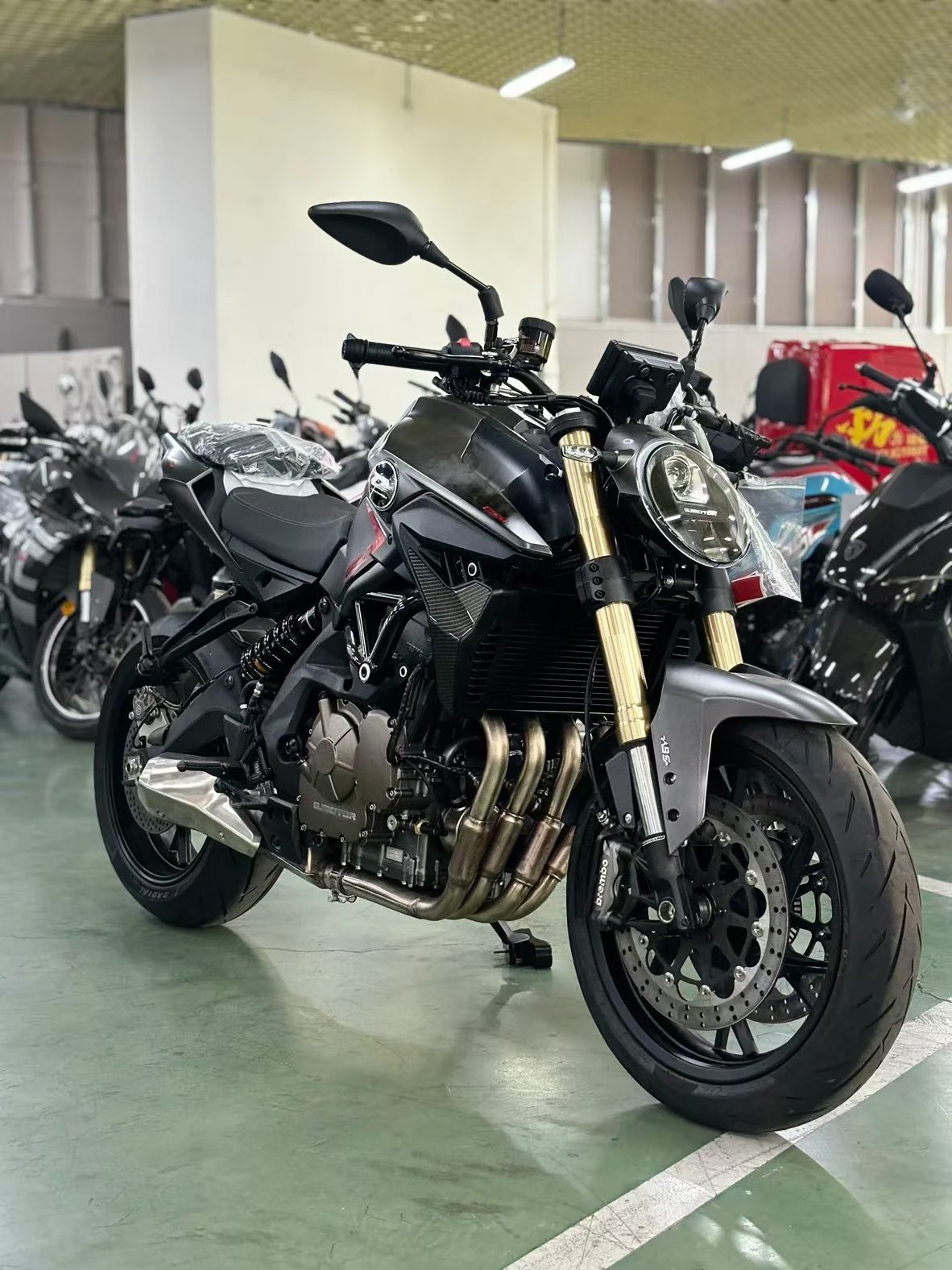 QJMOTOR 追600