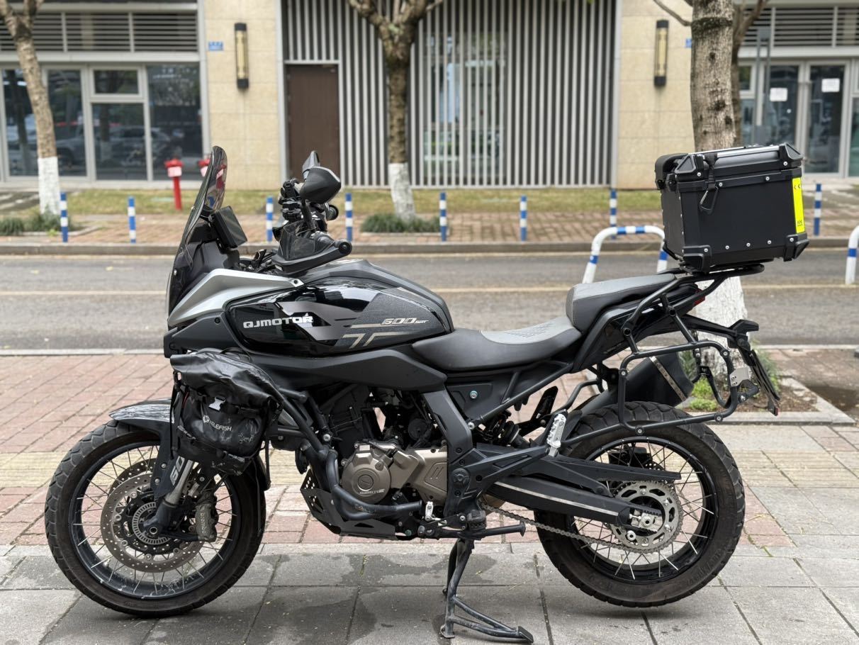 QJMOTOR 骁550