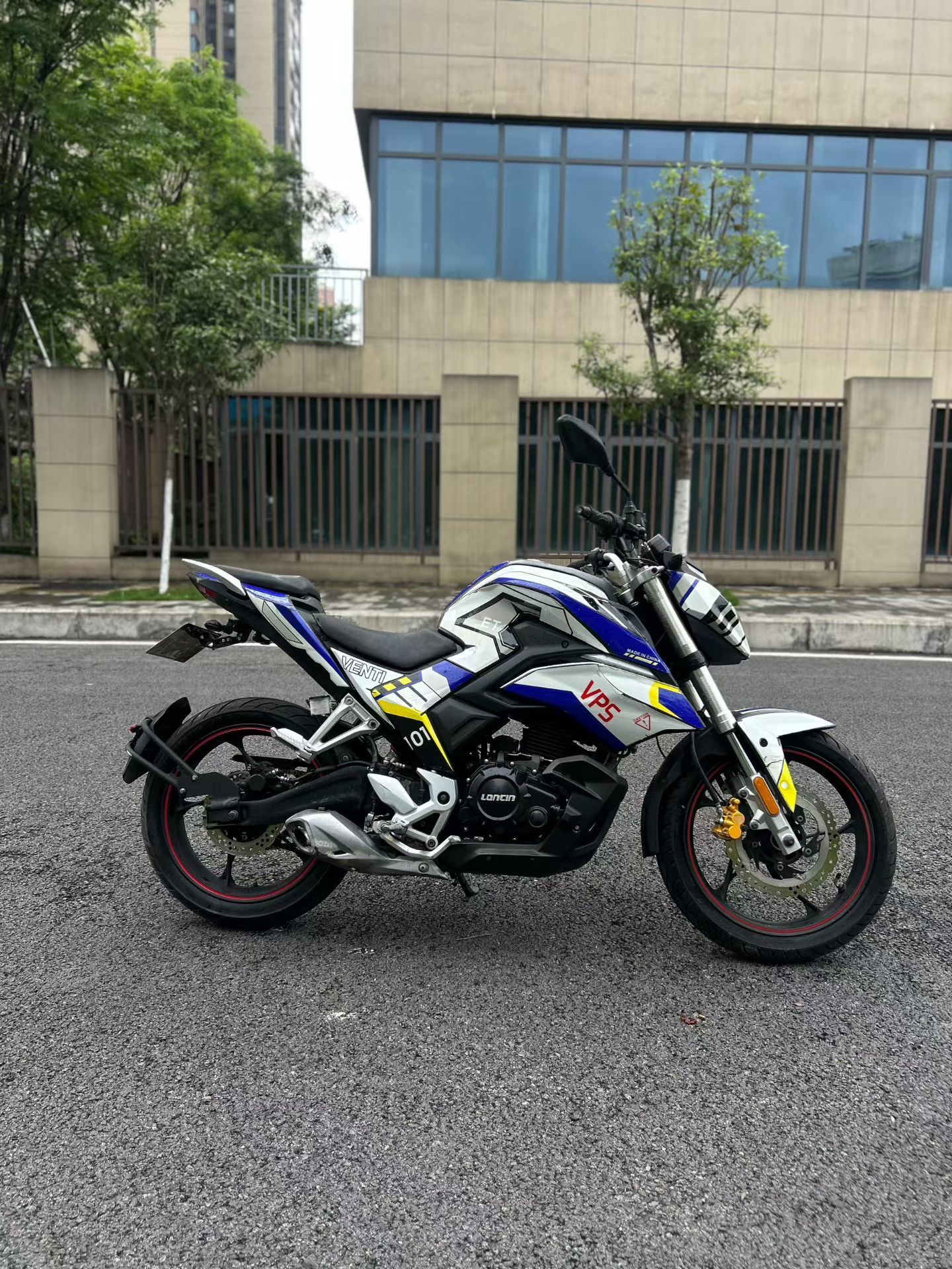 隆鑫 200R