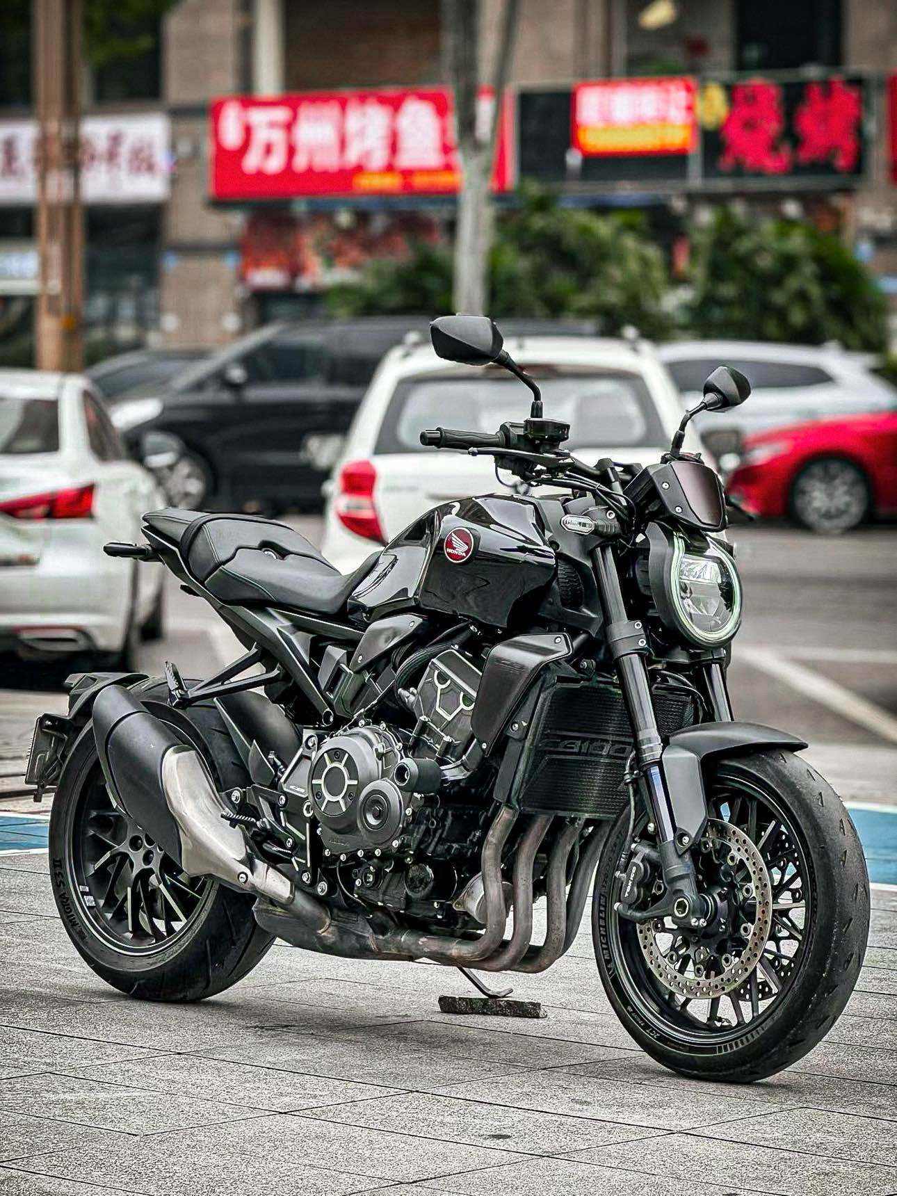 本田DREAMWING CB1000R