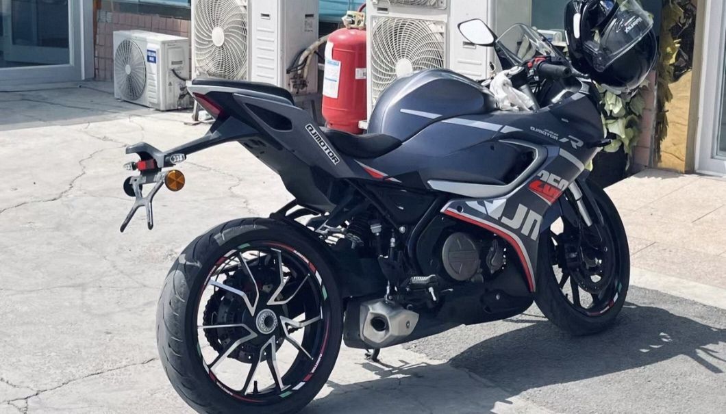 QJMOTOR 赛250