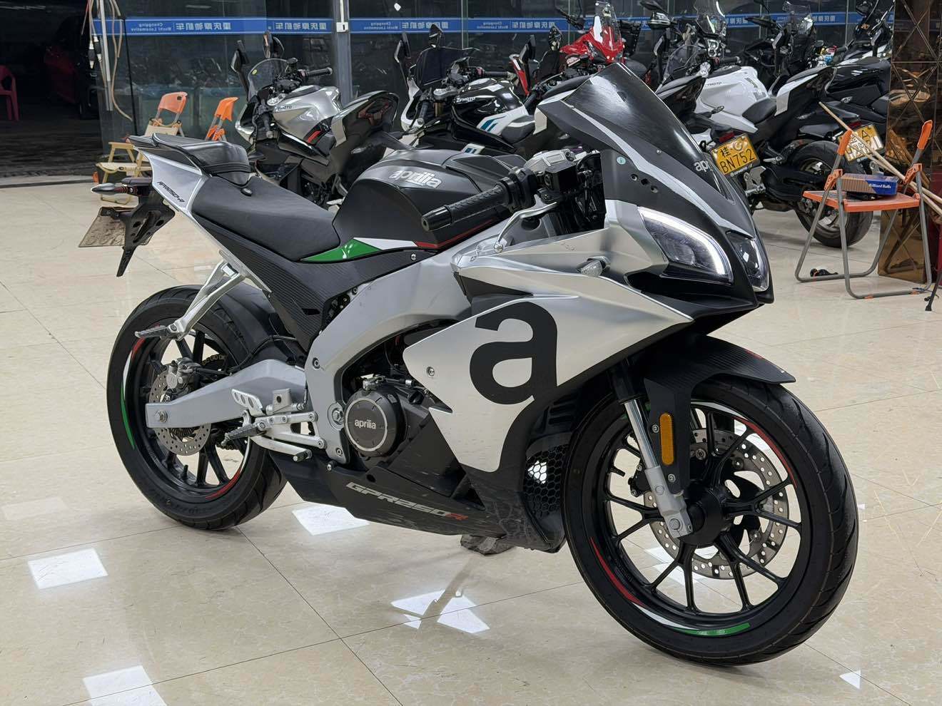 宗申阿普利亚 GPR250R
