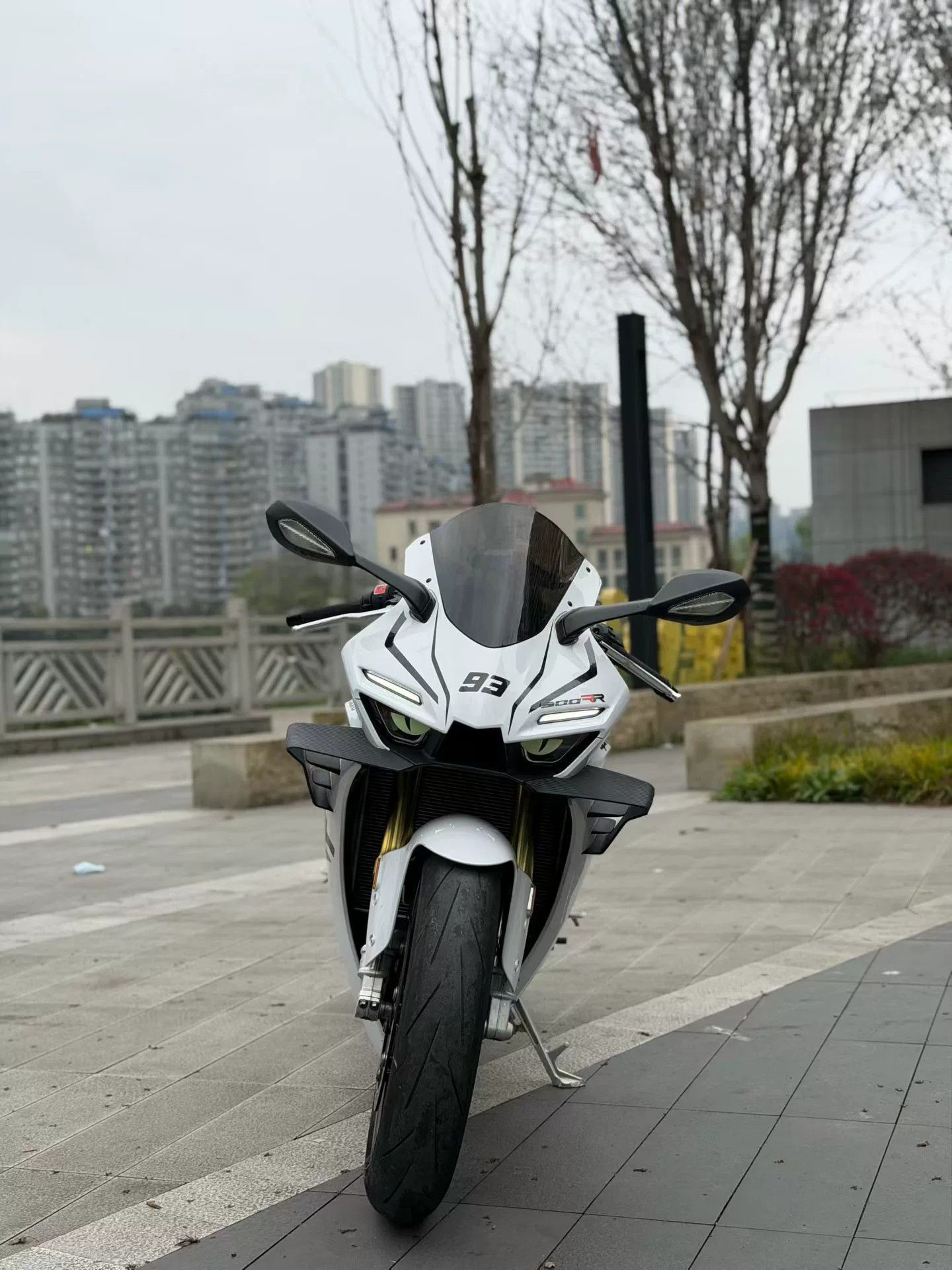张雪机车 500RR