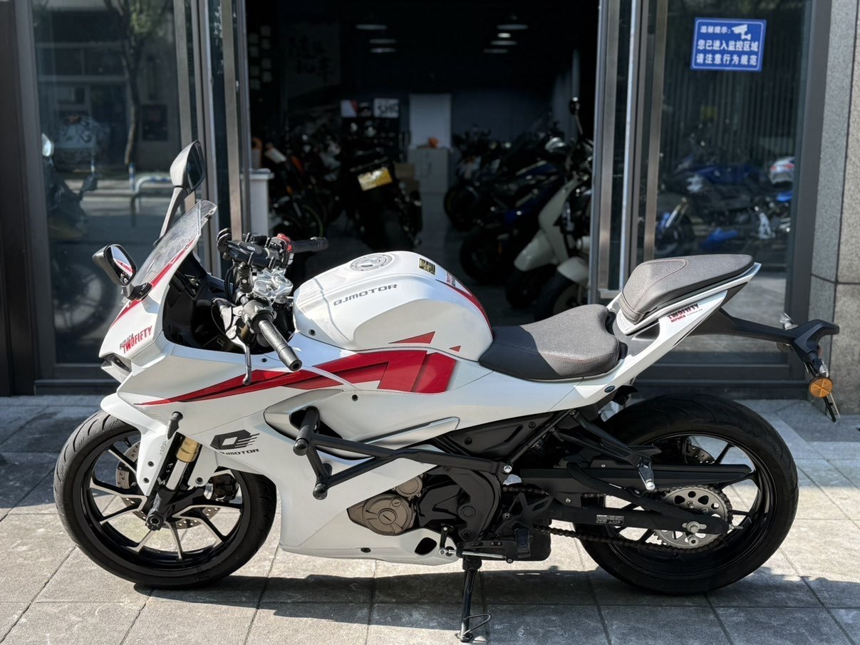 QJMOTOR 赛250