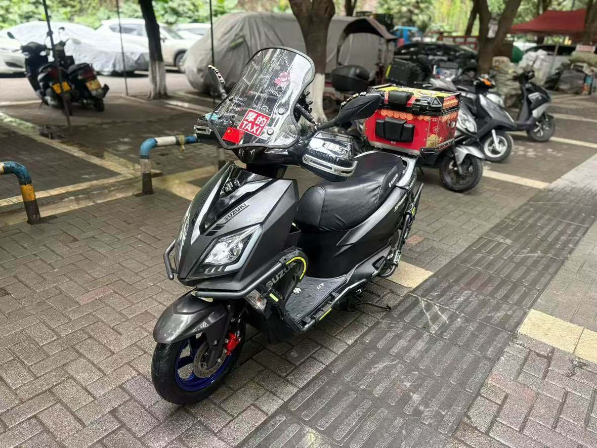 济南铃木 UY125