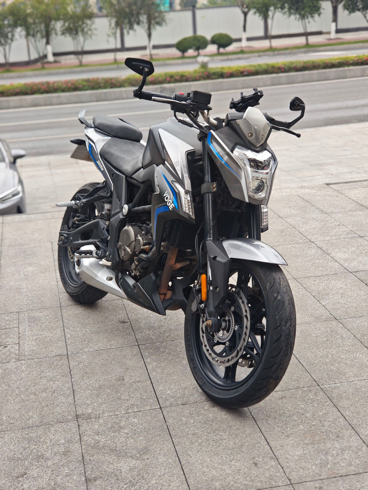无极 300R