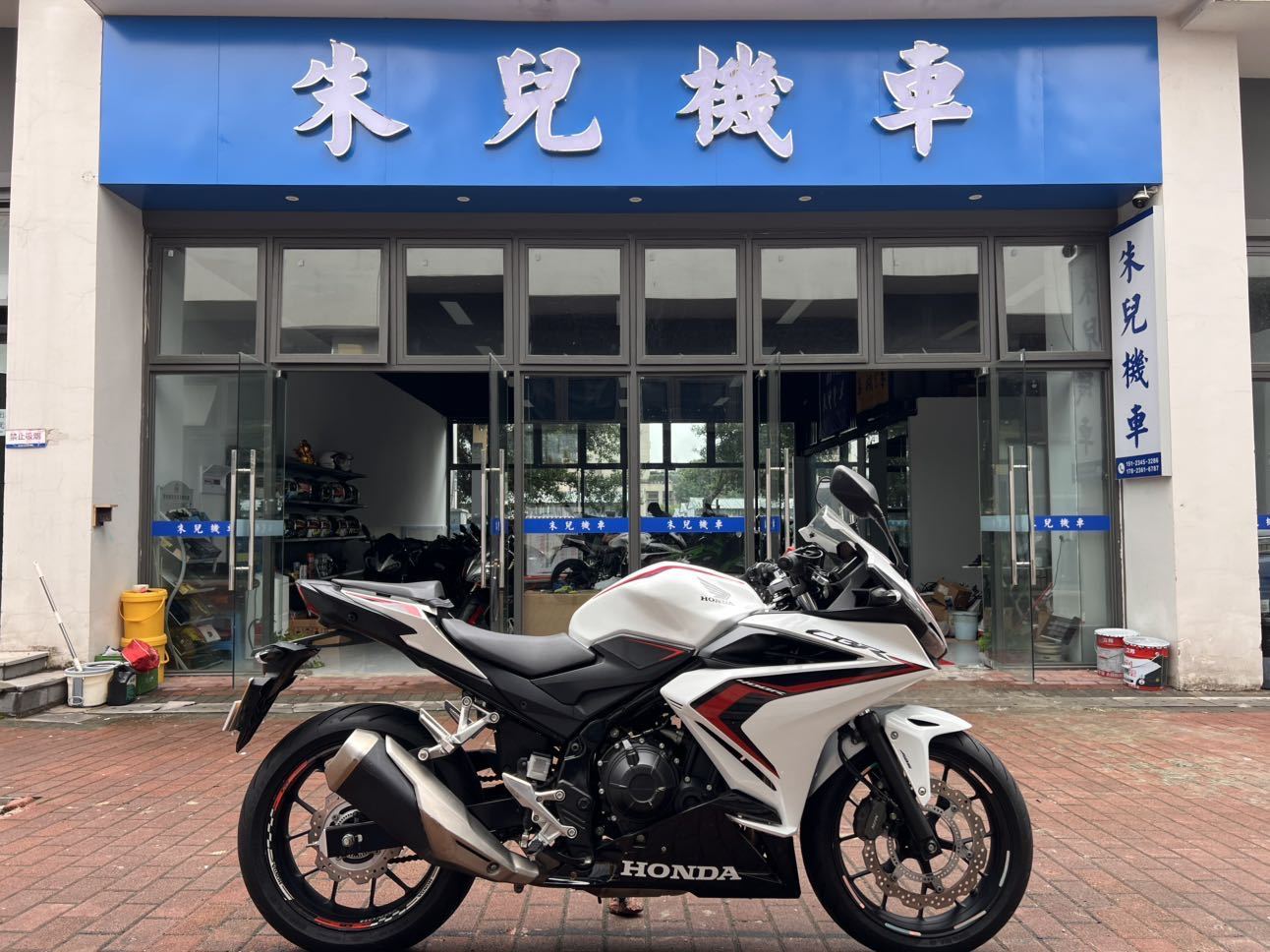本田WING CBR400R