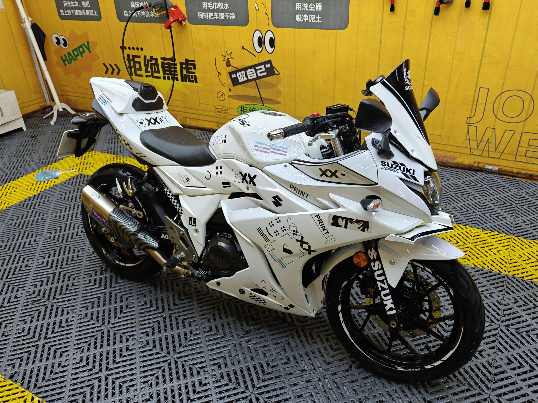 豪爵铃木 GSX250R