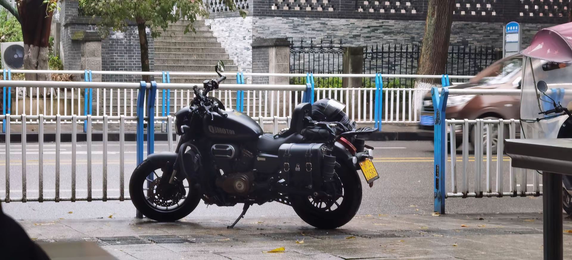QJMOTOR 闪250