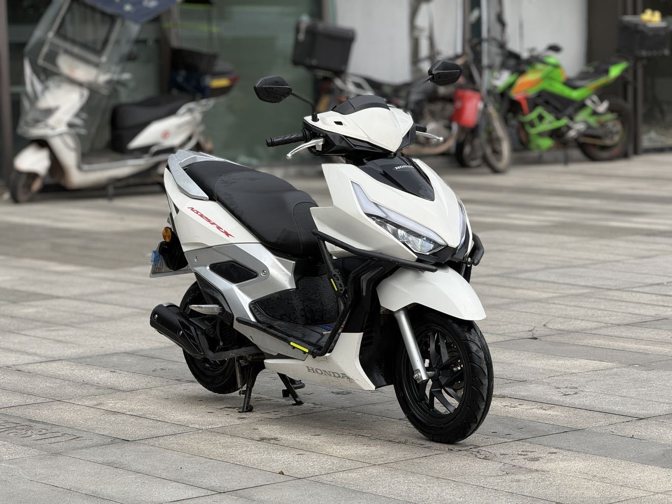 新大洲本田 NS125RX