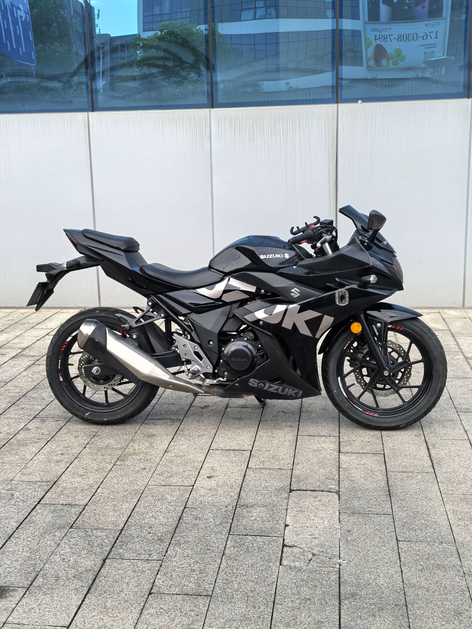 豪爵铃木 GSX250R