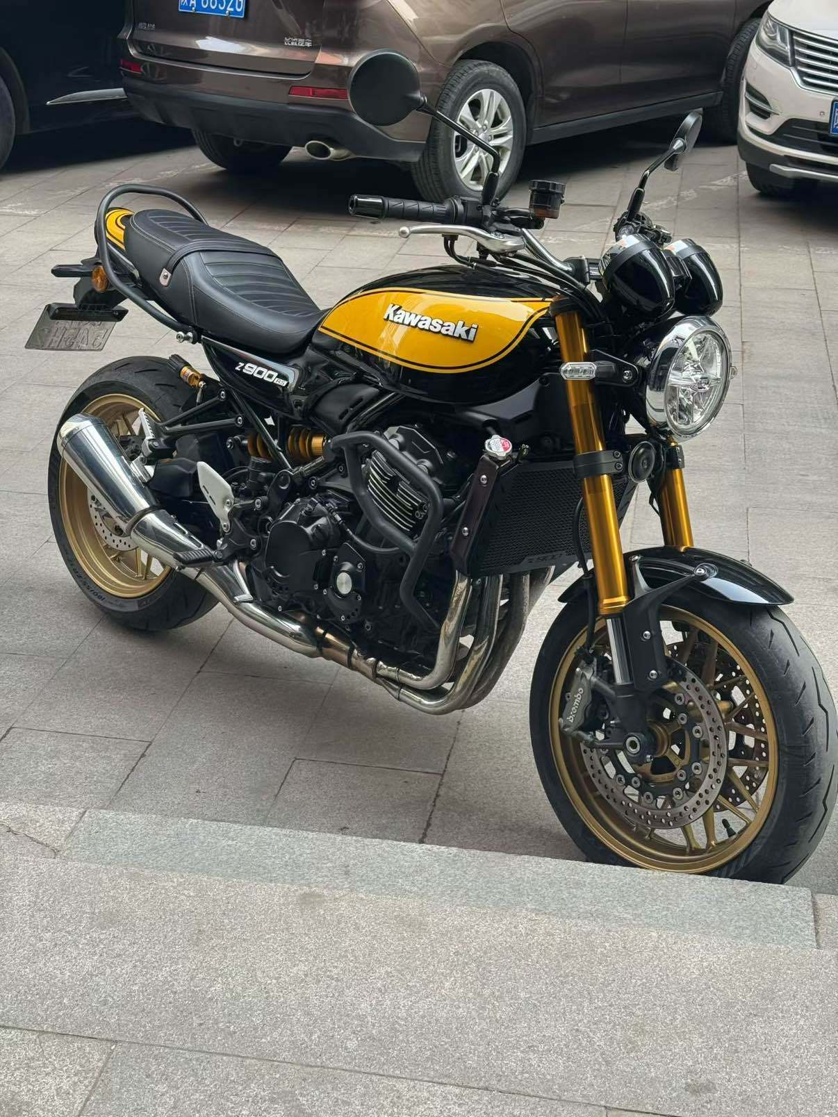 川崎 Z900RS