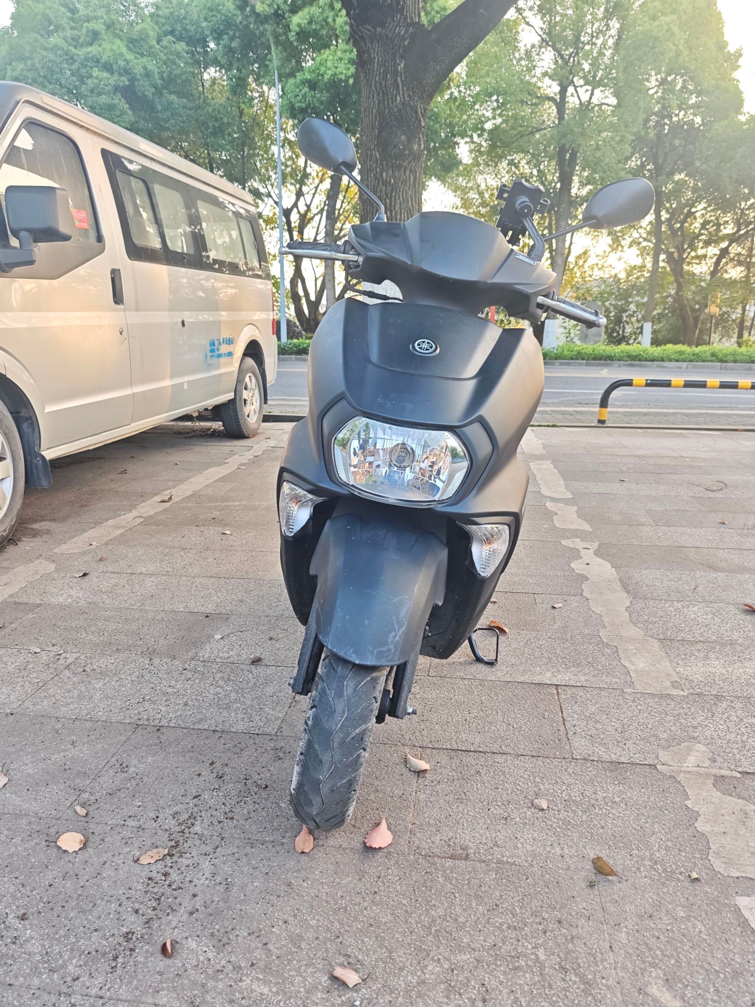 建设雅马哈 旭鹰125