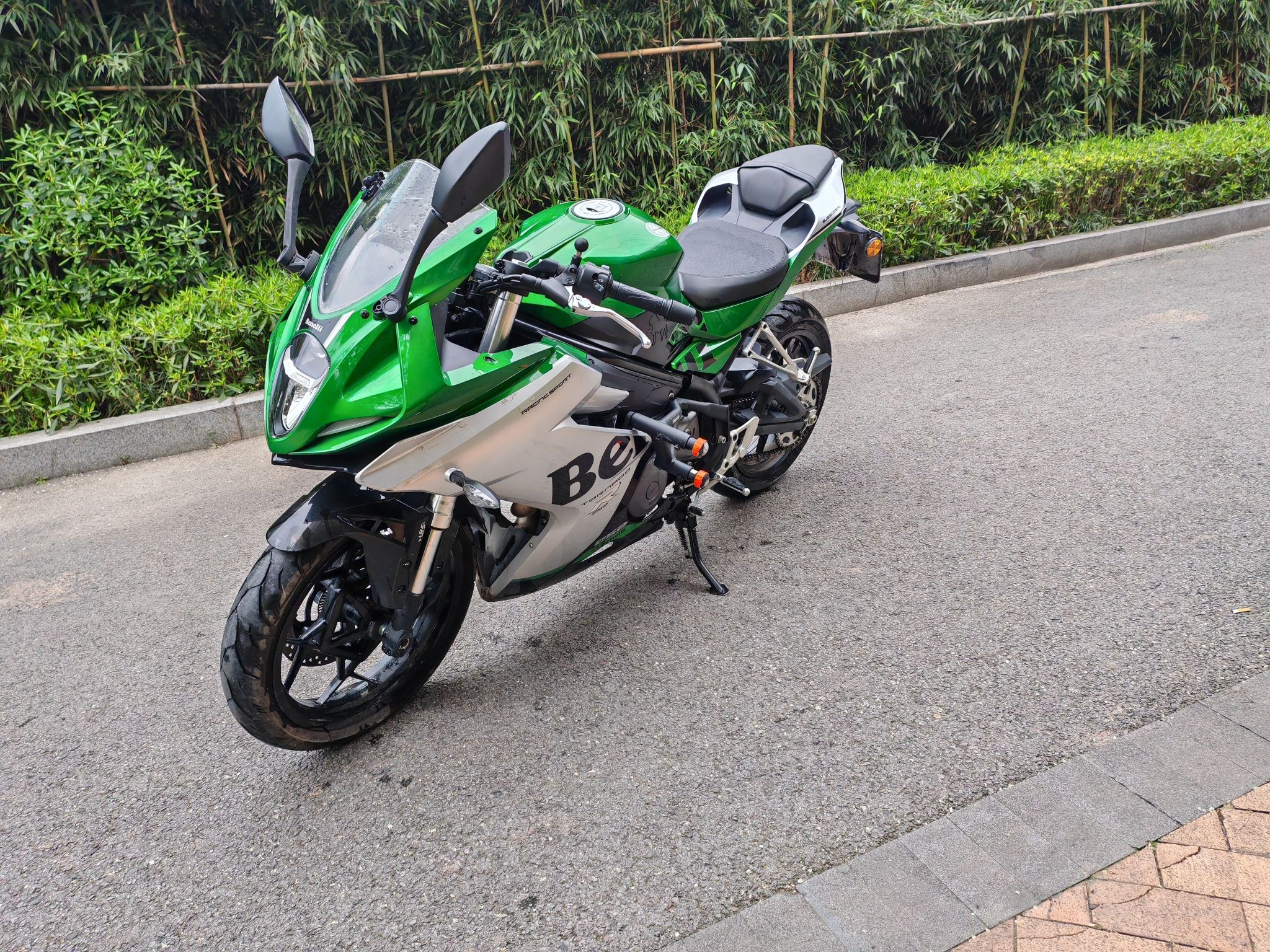 贝纳利 龙卷风 Tornado 252R