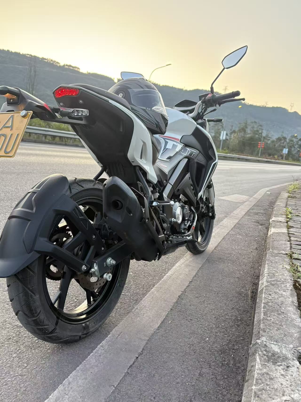 贝纳利 小迅龙 BN150S