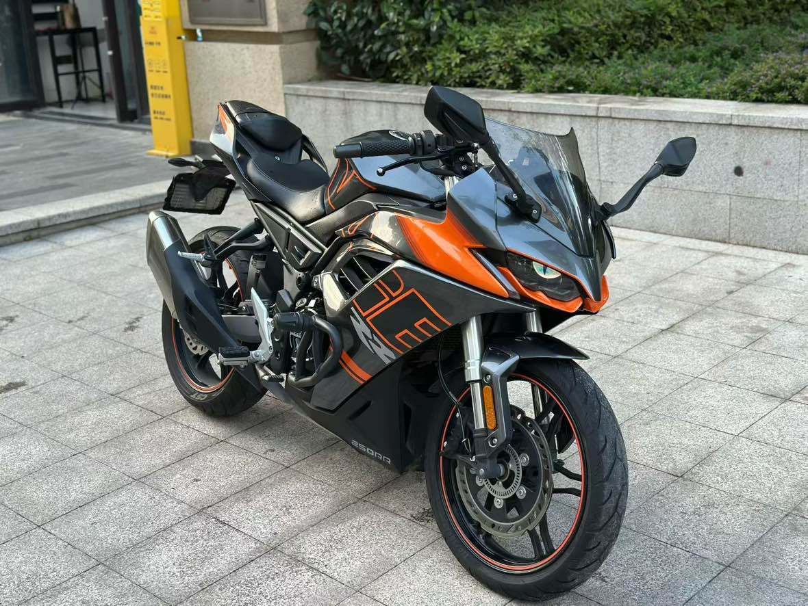 无极 250RR