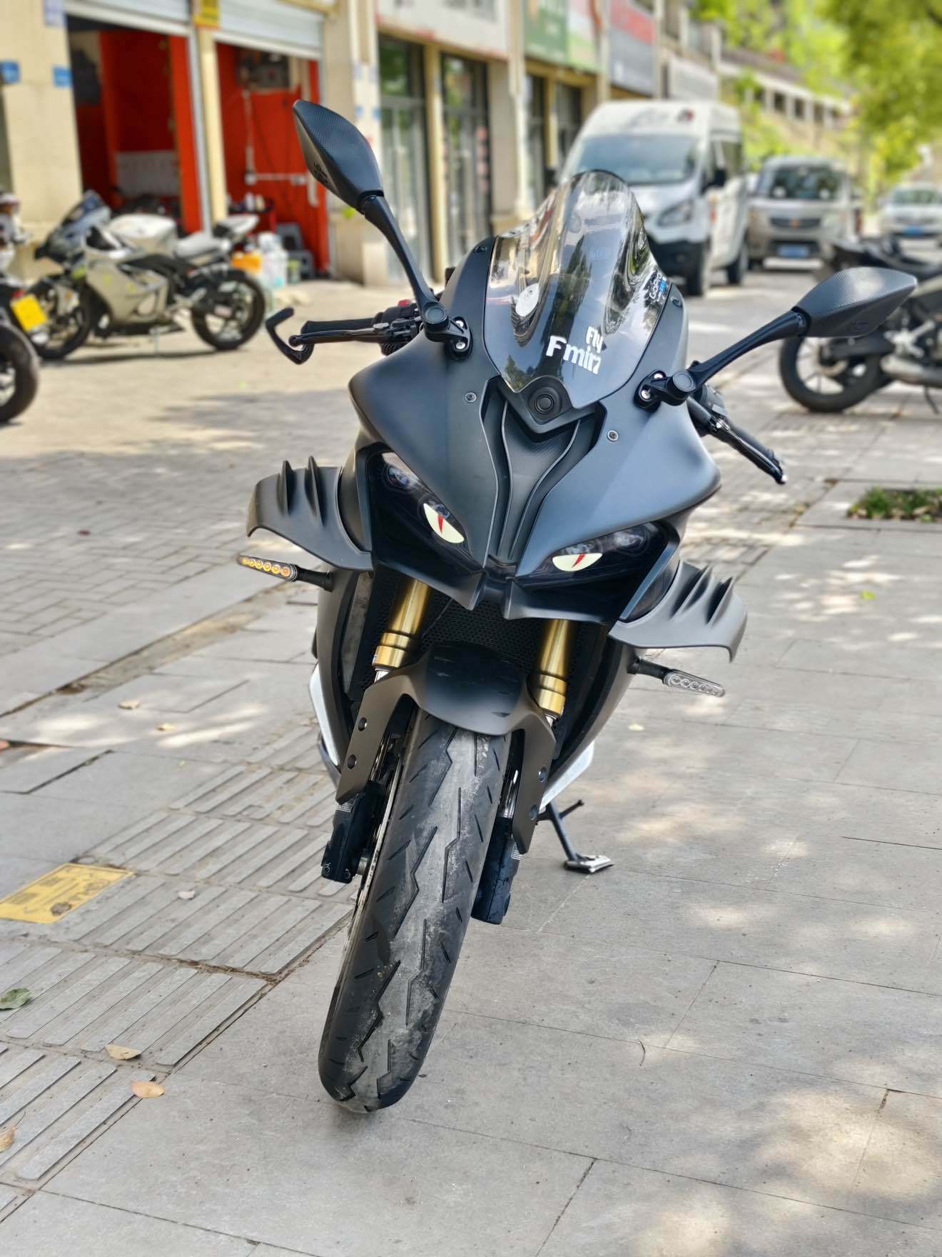 QJMOTOR 赛800