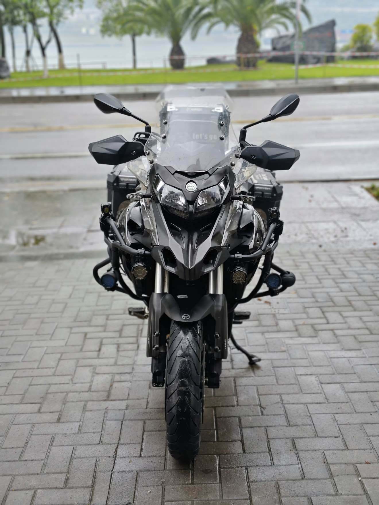 贝纳利 金鹏 TRK502