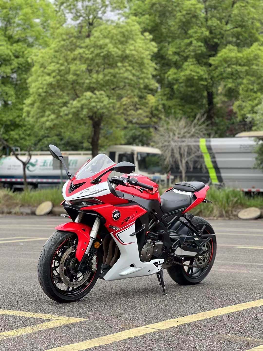 QJMOTOR 赛600