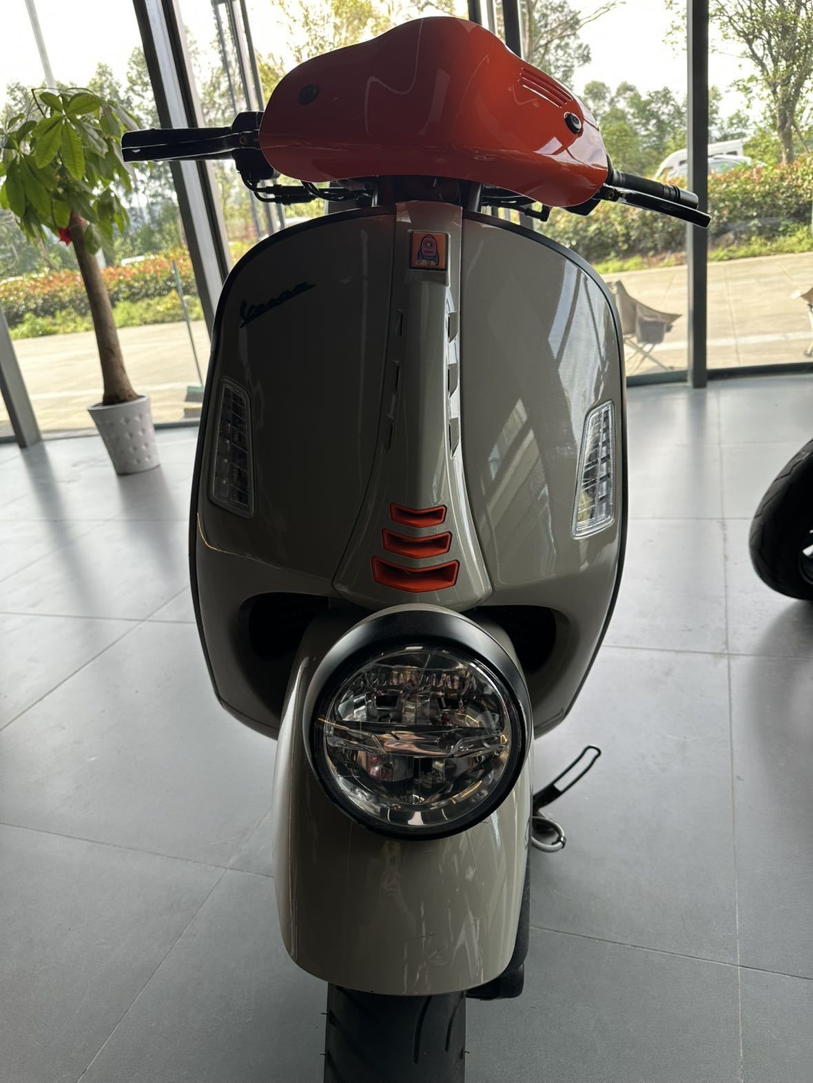 VESPA GTV