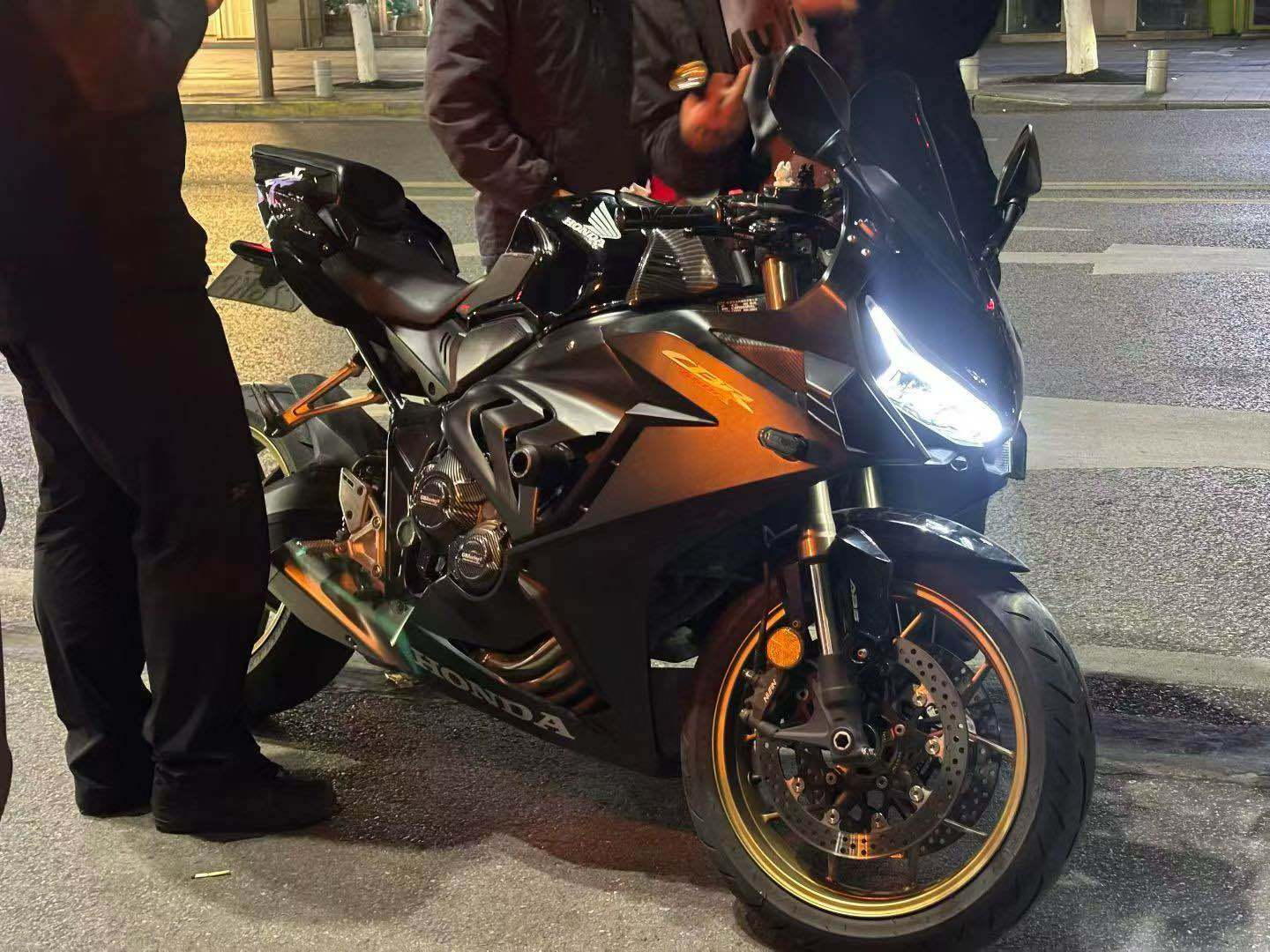 本田DREAMWING CBR650R